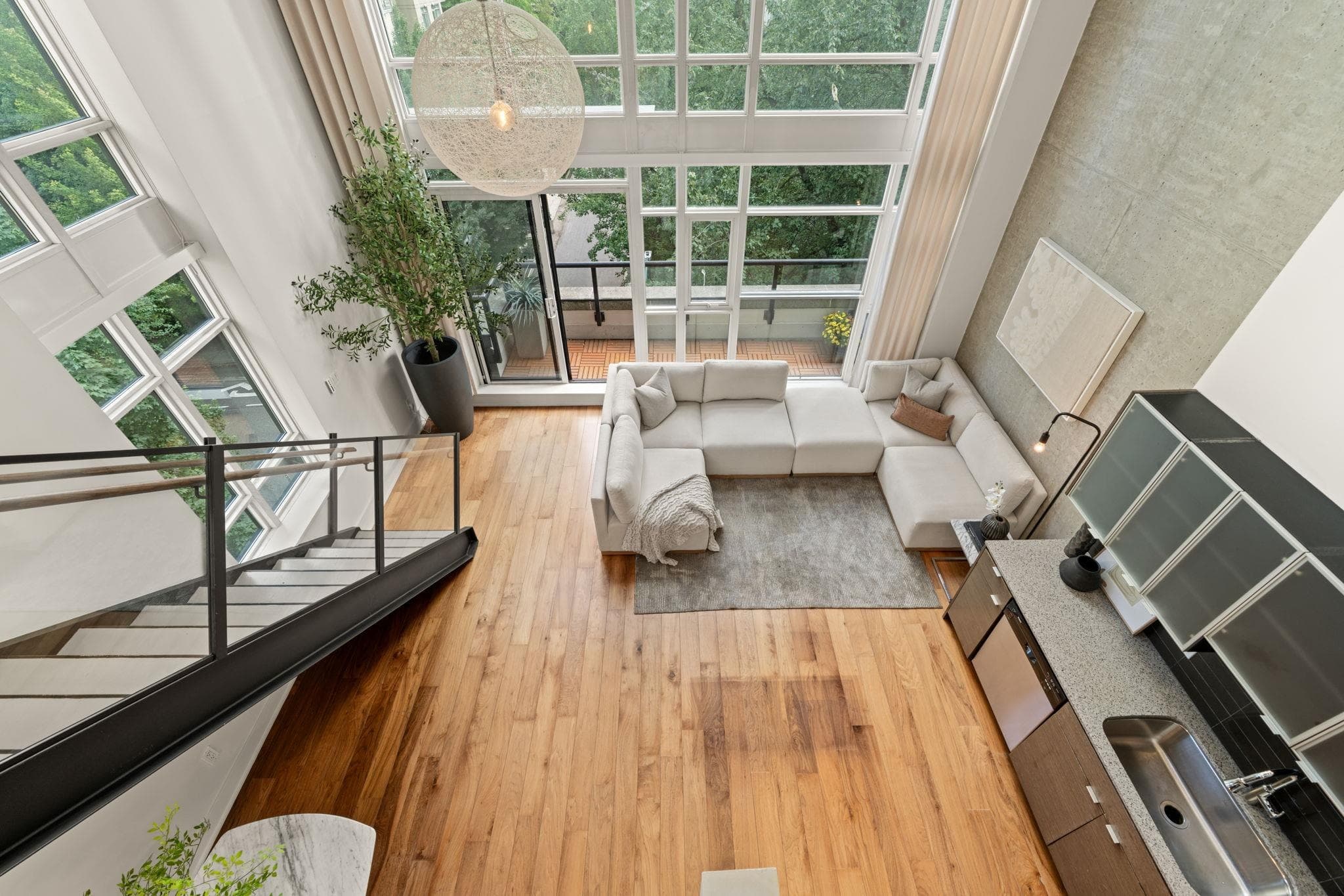 403 - 988 Richards Street, Vancouver