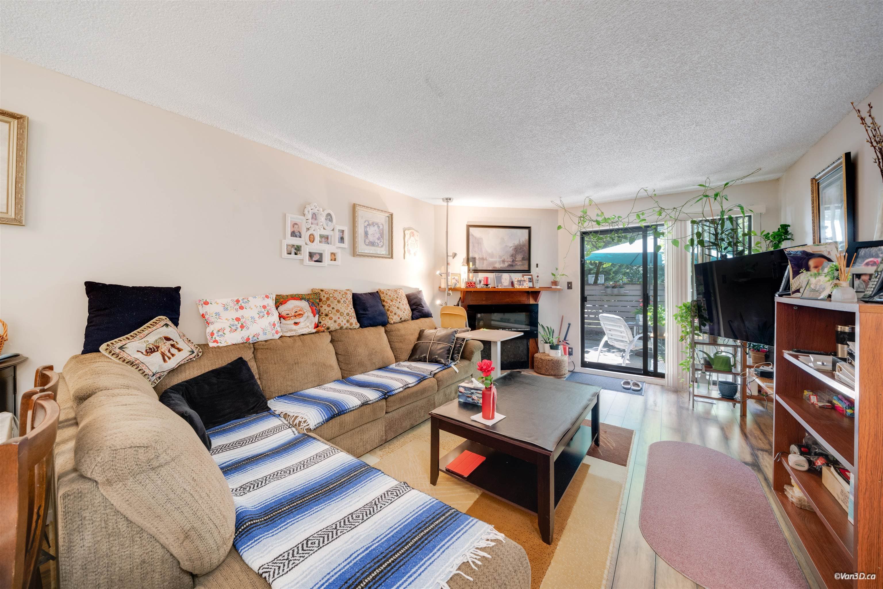 14828 Holly Park Lane, Surrey, V3R 6Y2 — photo 4