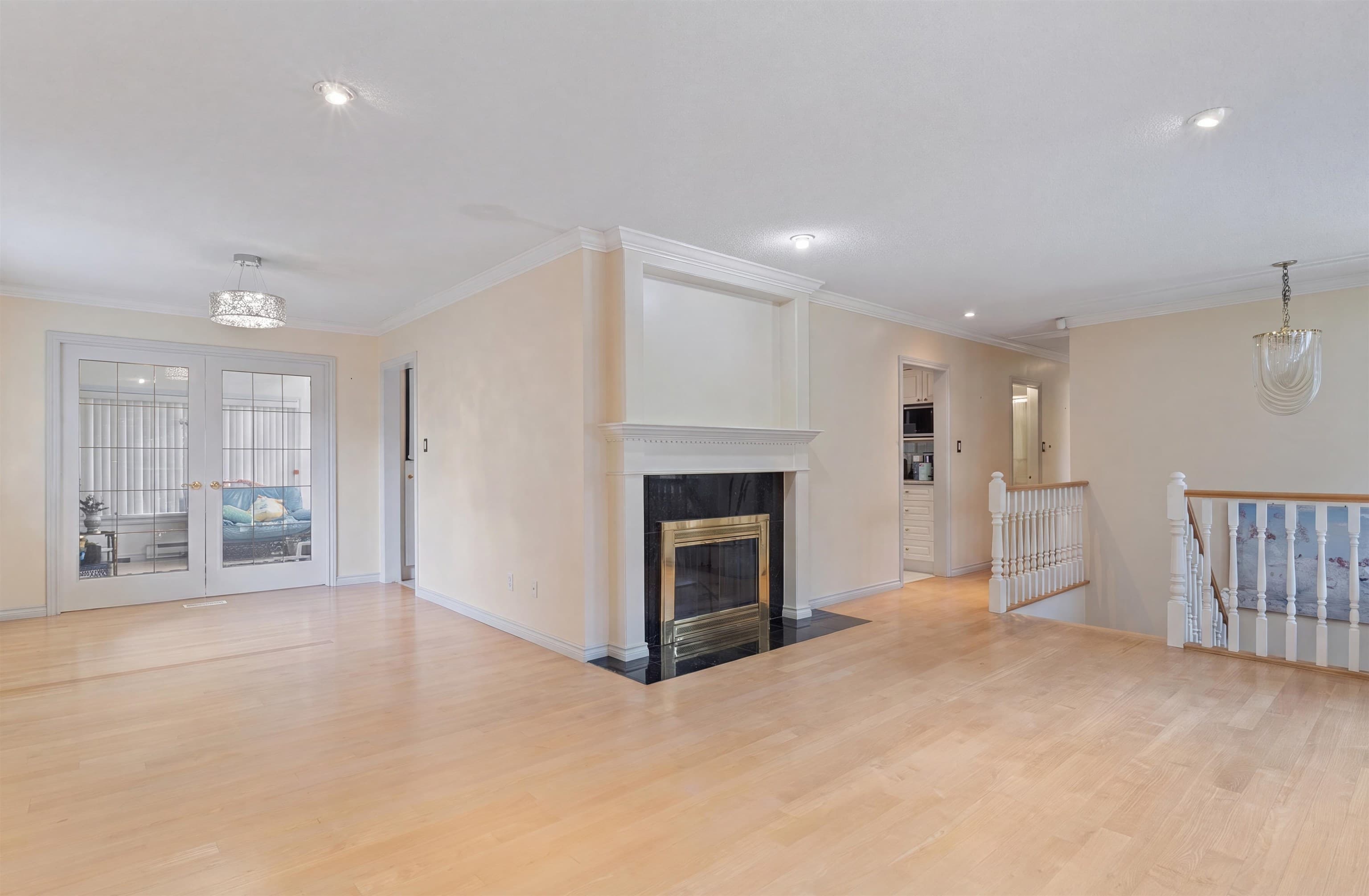 3099 Dryden Way, North Vancouver, V7K 2A3 — photo 2