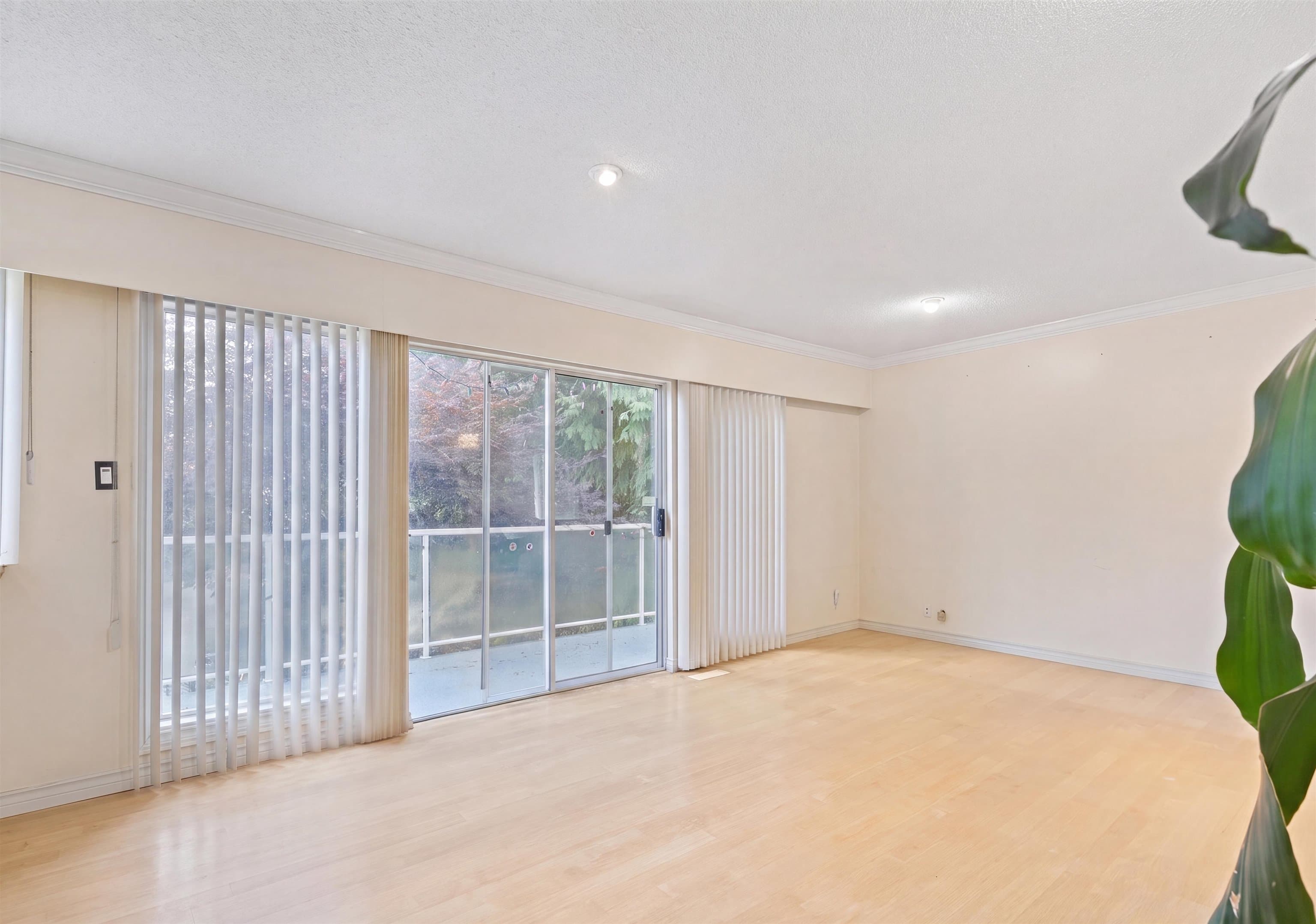 3099 Dryden Way, North Vancouver, V7K 2A3 — photo 3