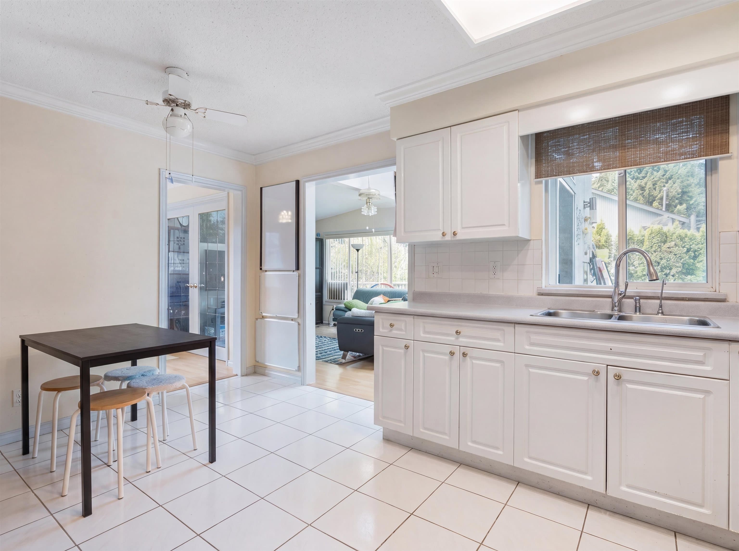 3099 Dryden Way, North Vancouver, V7K 2A3 — photo 5