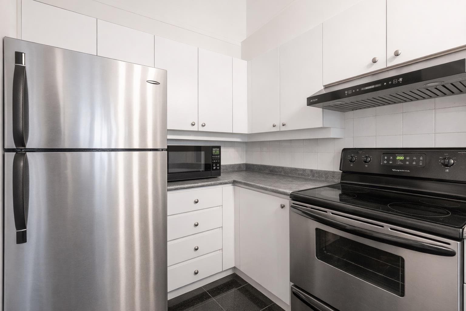317 - 7800 St. Albans Road, Richmond, V6Y 3Y5 — photo 4