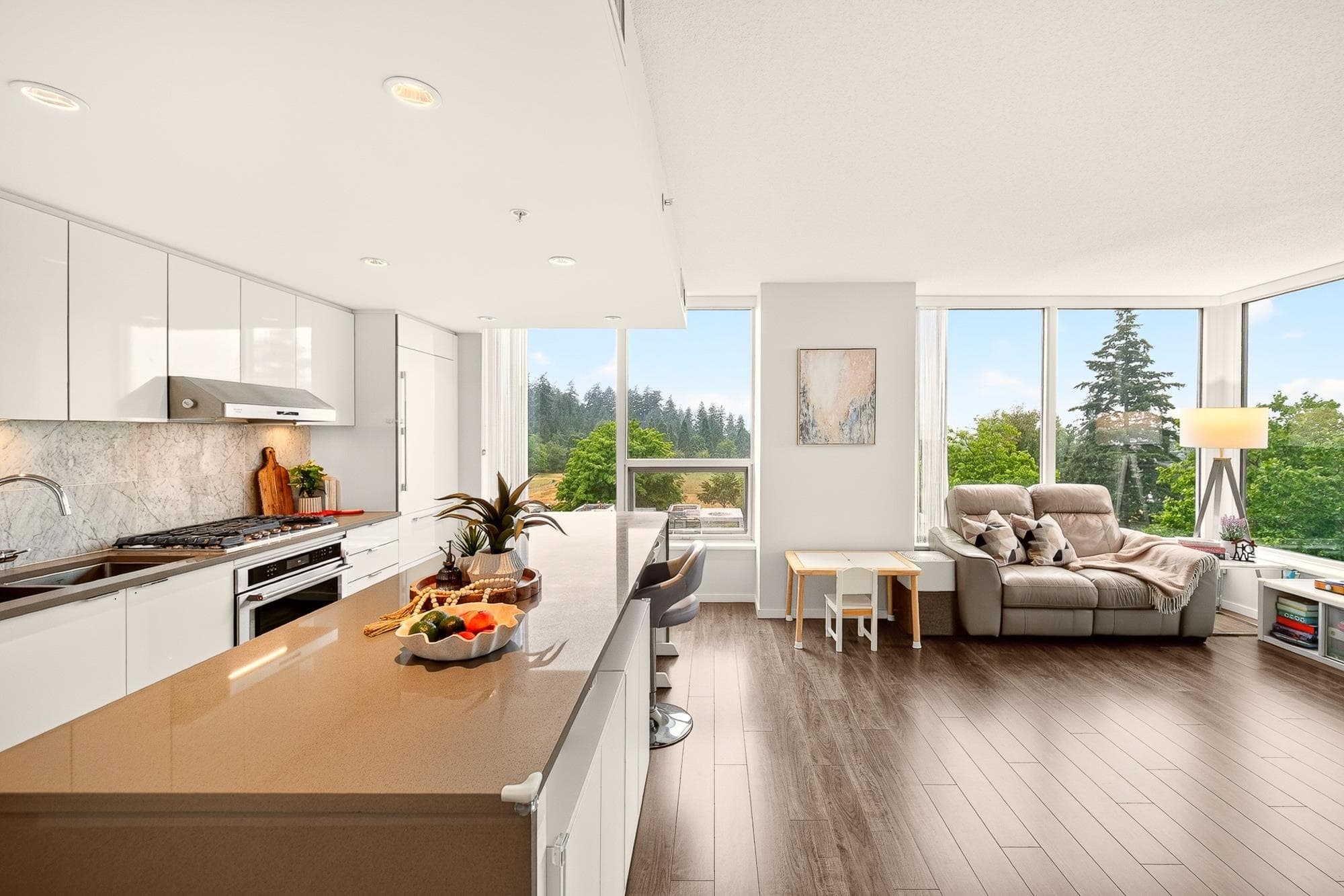 607 - 5883 Barker Avenue, Burnaby