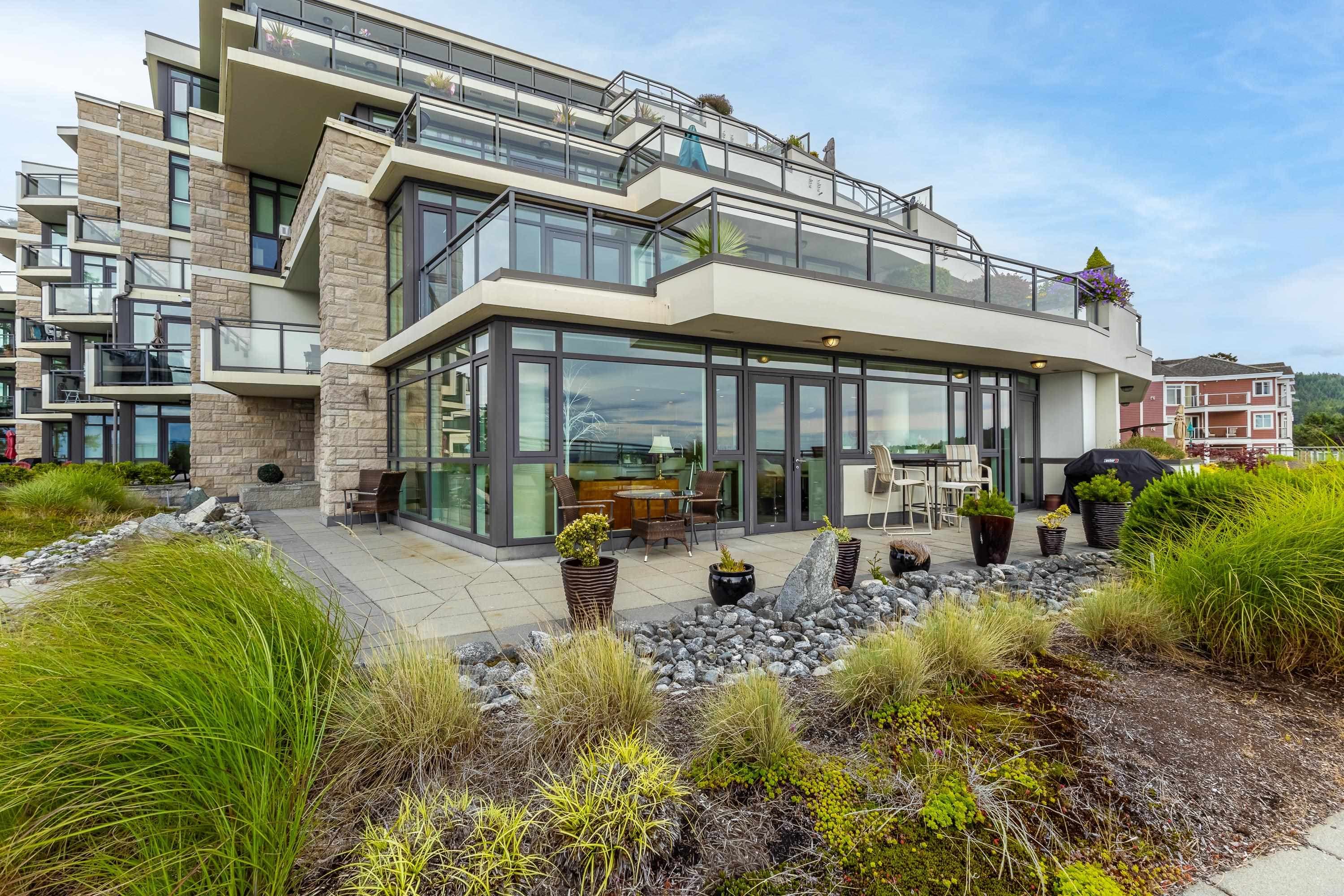 200 - 5665 Teredo Street, Sechelt, V7Z 0J2 — photo 1