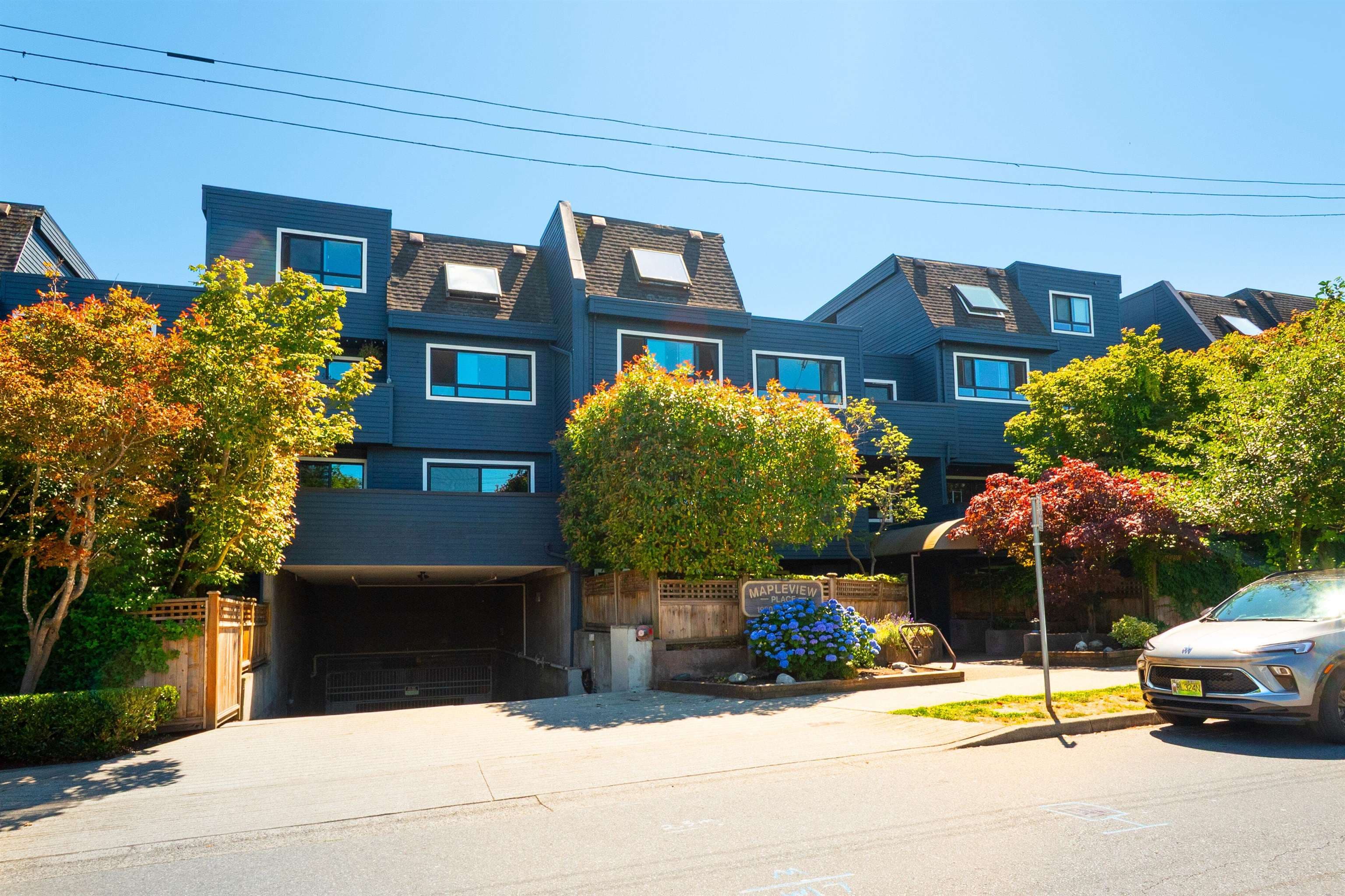 207 - 1990 W 6th Avenue, Vancouver