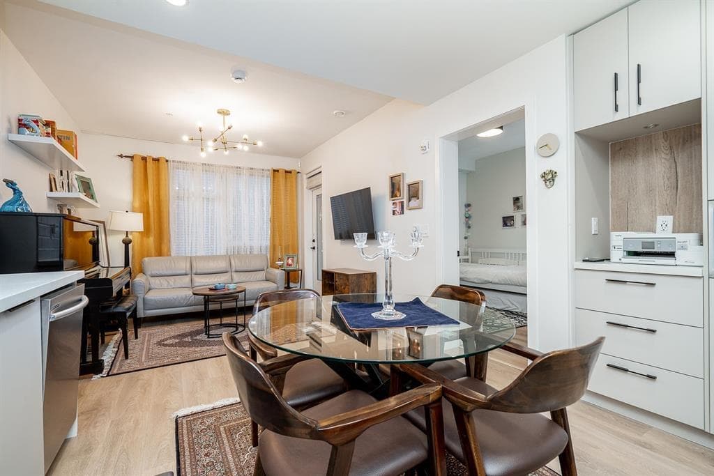 112 - 3038 St. George Street, Port Moody