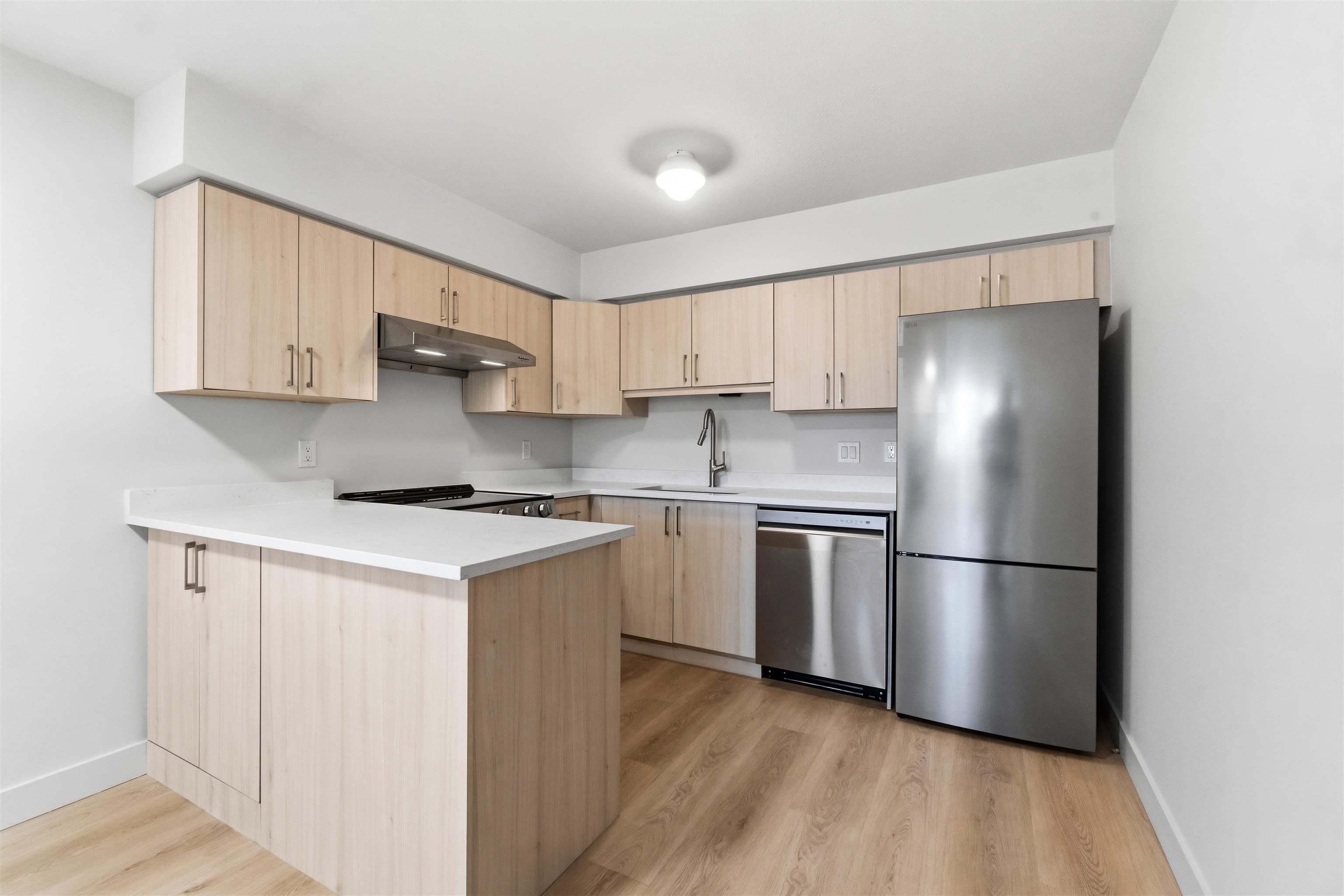 305 - 2928 Commercial Drive, Vancouver