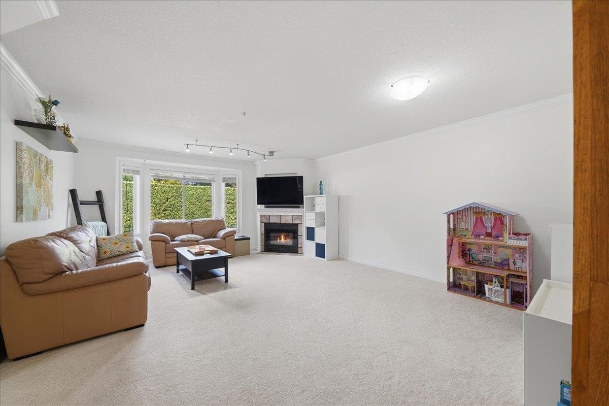 34 - 12268 189a Street, Pitt Meadows, V3Y 2M7 — photo 3