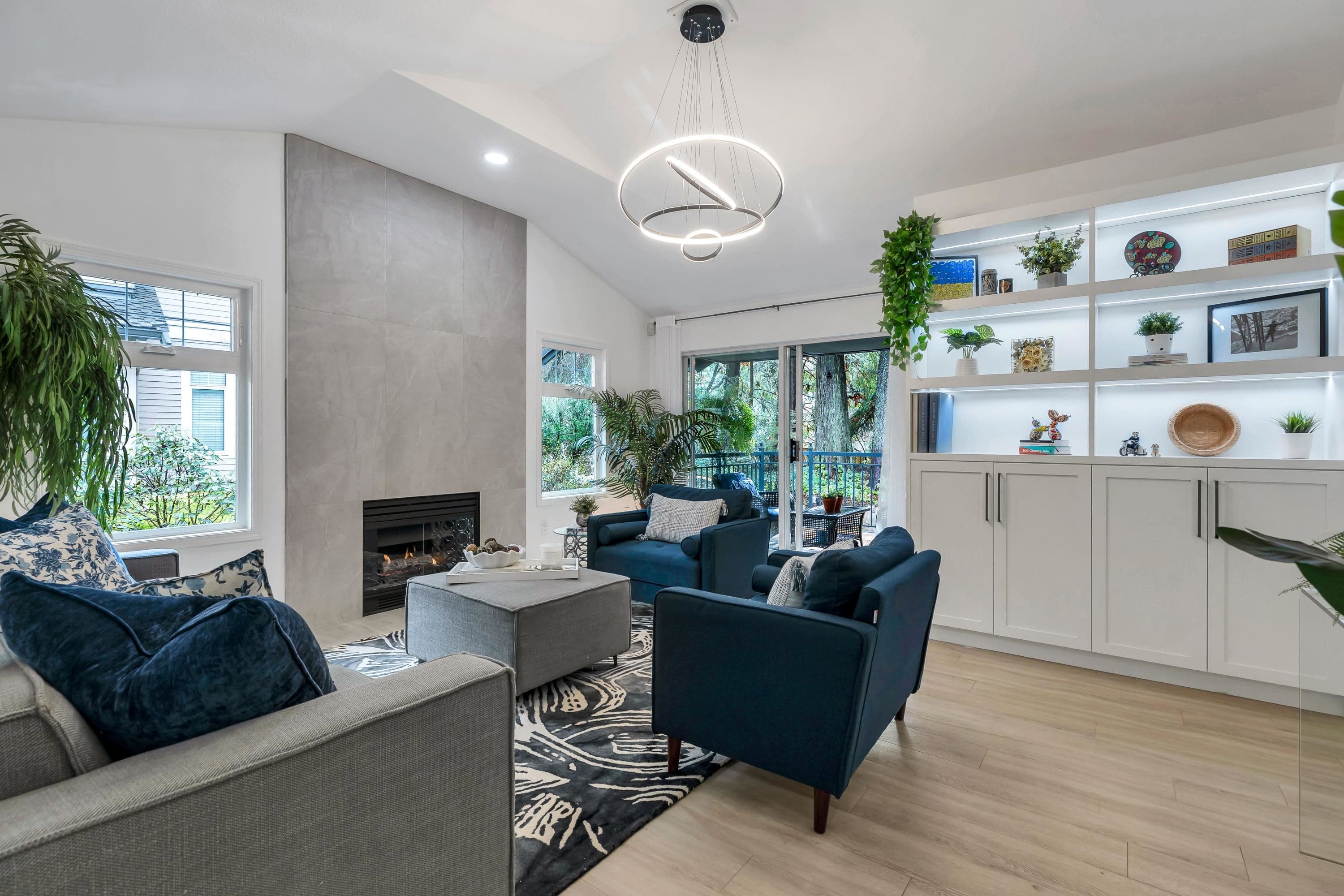 1102 Strathaven Drive, North Vancouver