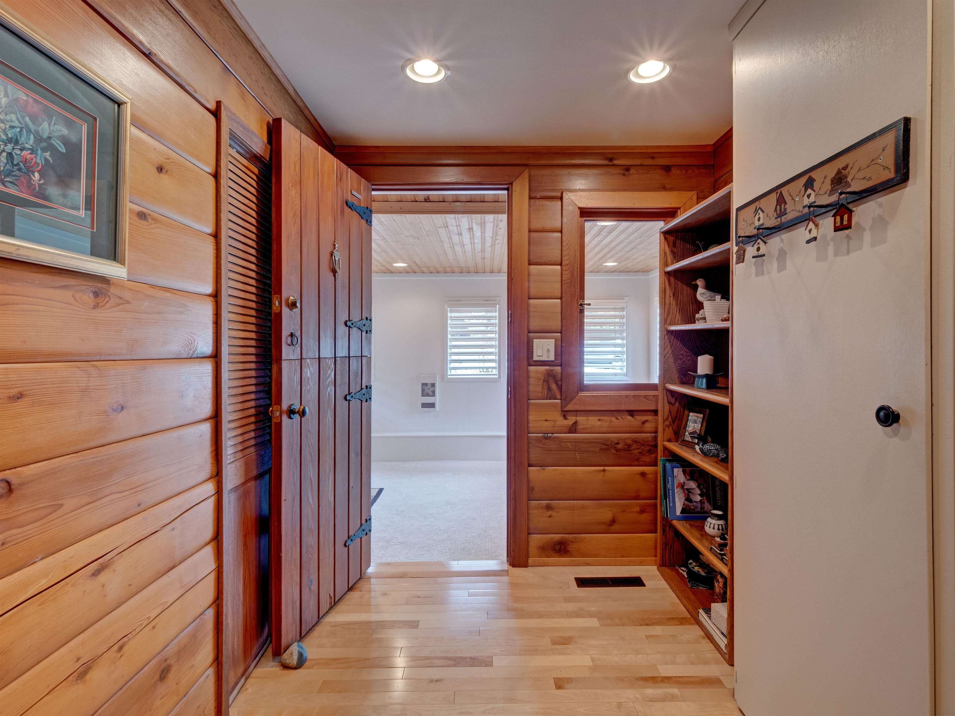 4717 Laurel Avenue, Sechelt, V7Z 0E7 — photo 4