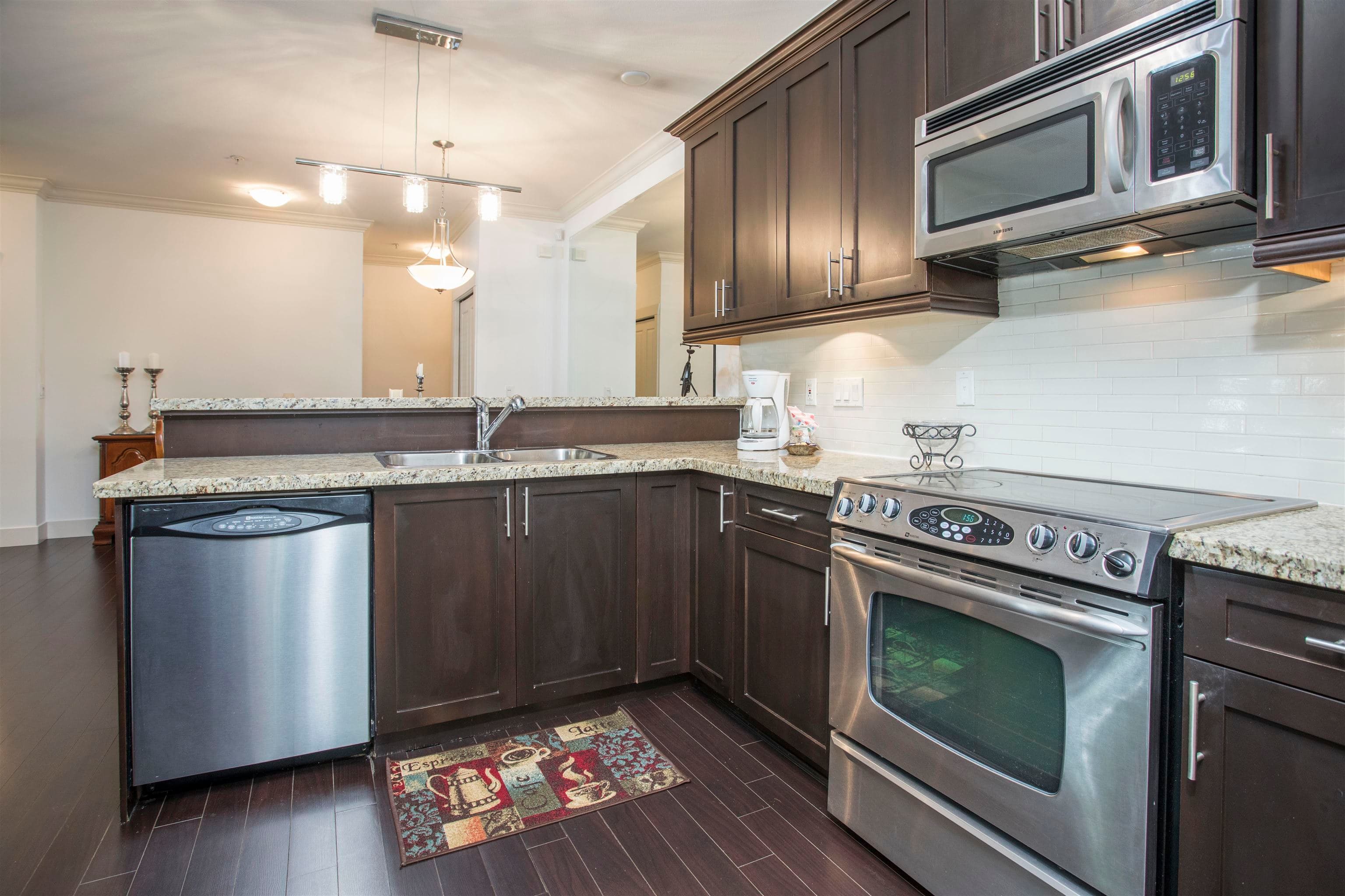 102 - 15368 17a Avenue, Surrey, V4A 1V3 — photo 5