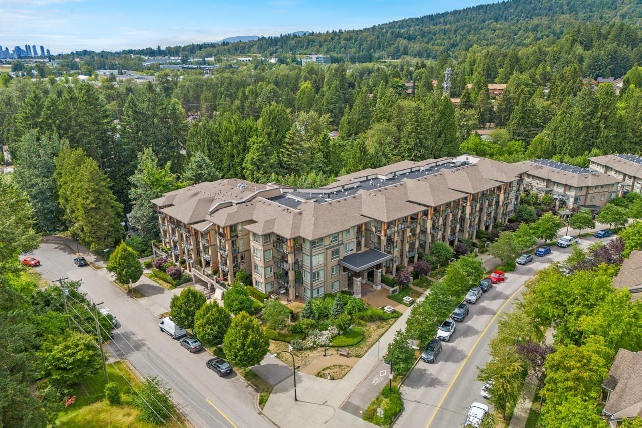 319 - 3399 Noel Drive, Burnaby