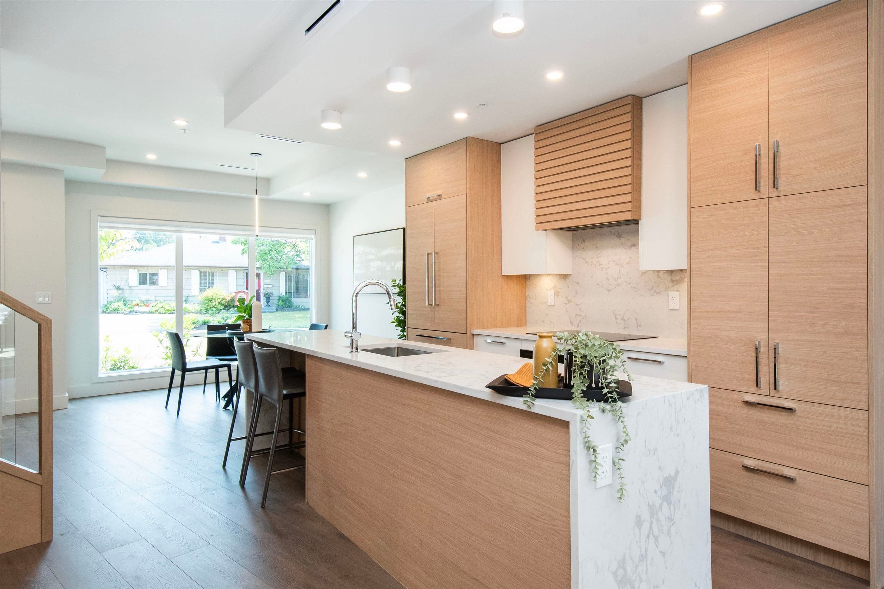 3181 Canfield Crescent, North Vancouver, V7R 2V9 — photo 5