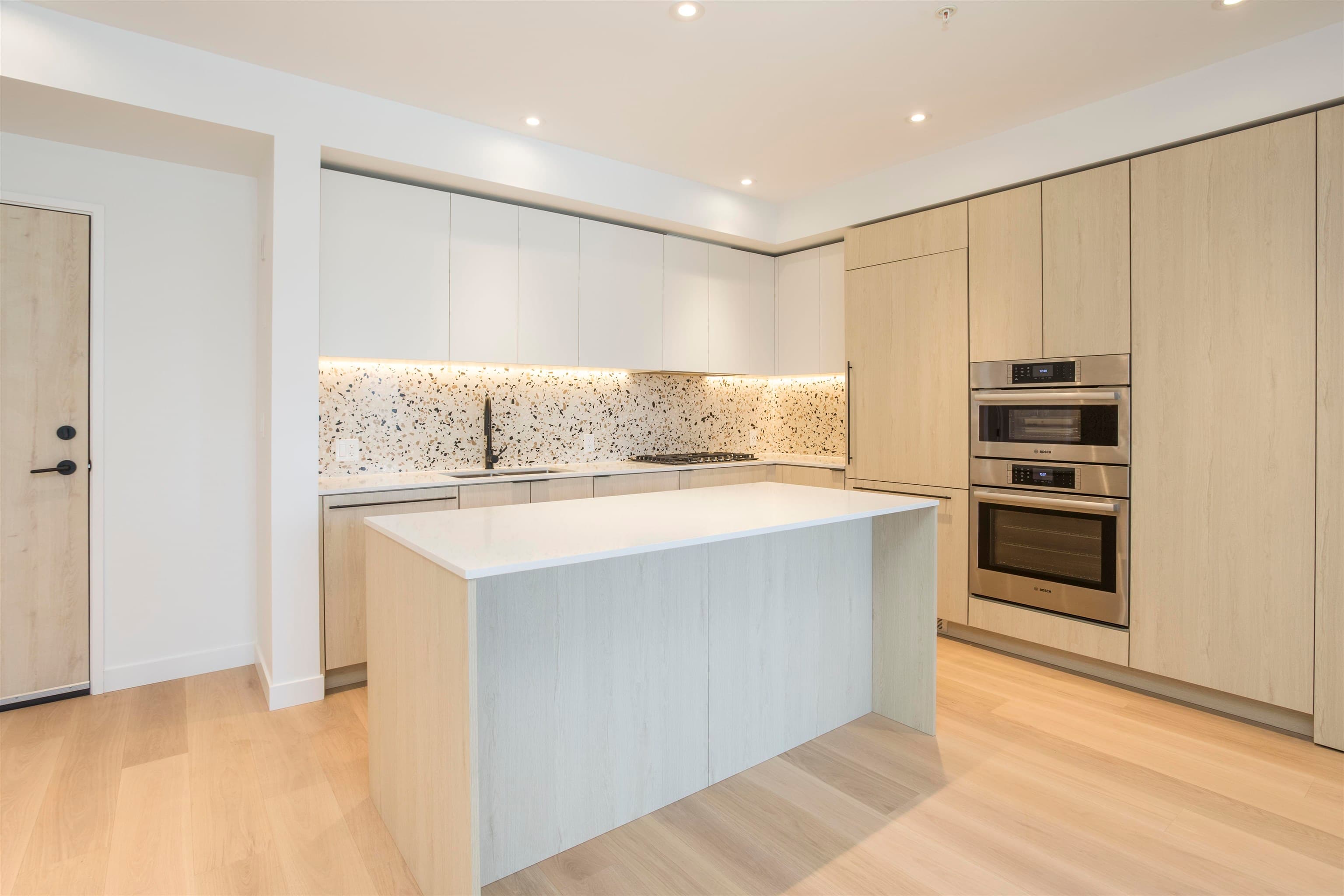 PH517 - 2471 St. George Street, Vancouver, V5T 1W9 — photo 5
