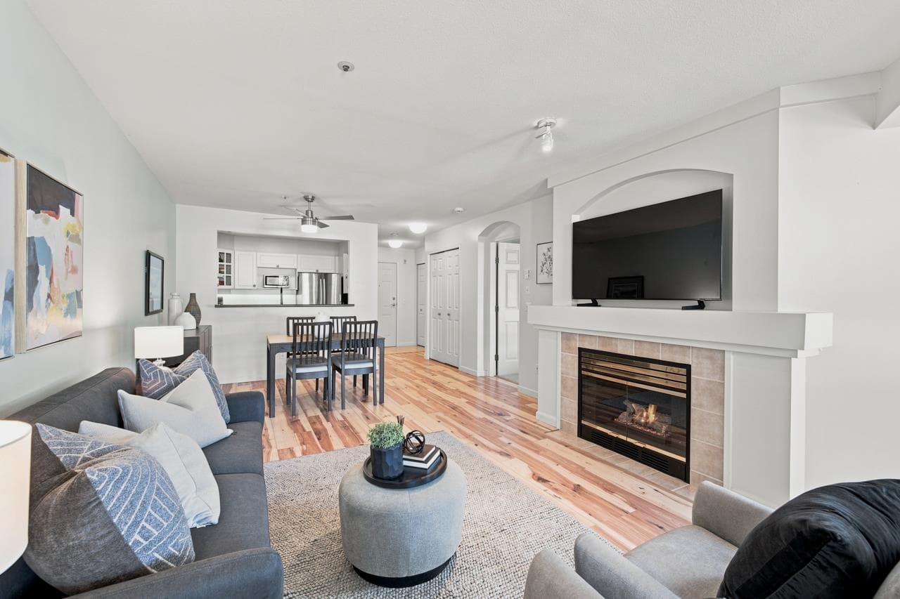 204 - 20125 55a Avenue, Langley, V3A 8L6 — photo 2