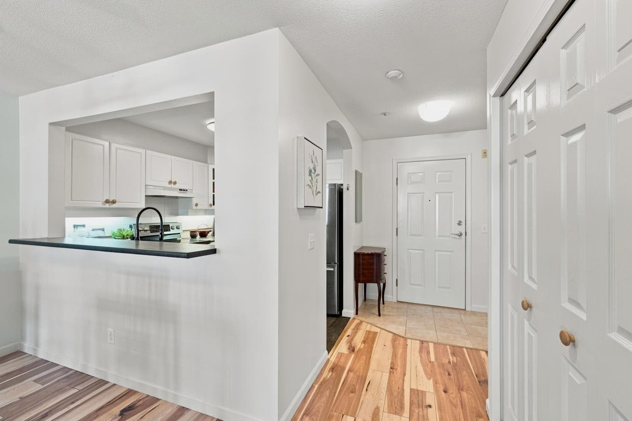 204 - 20125 55a Avenue, Langley, V3A 8L6 — photo 3