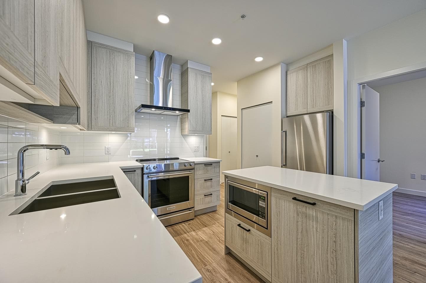 106 - 7133 14 Avenue, Burnaby, V3N 0H5 — photo 4