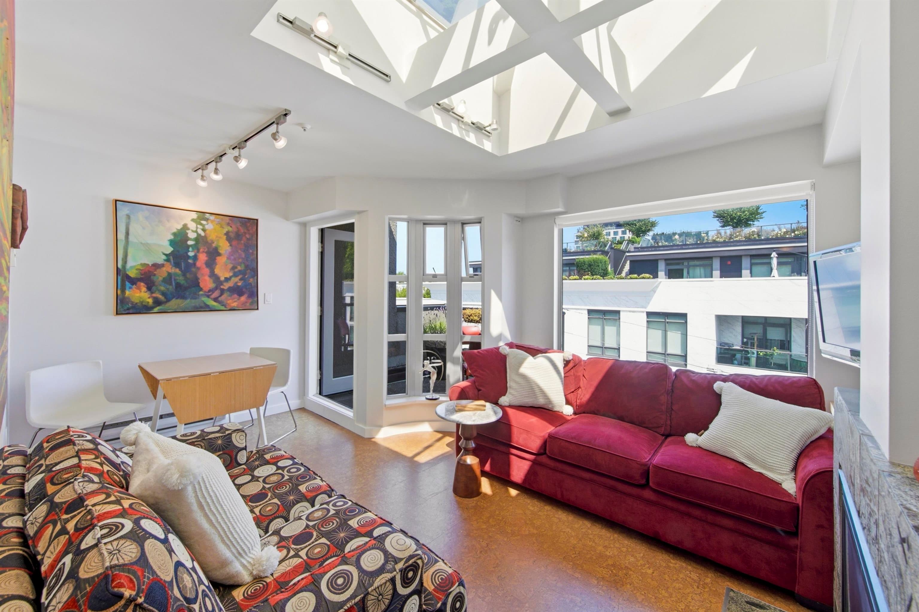 301 - 3673 W 11th Avenue, Vancouver
