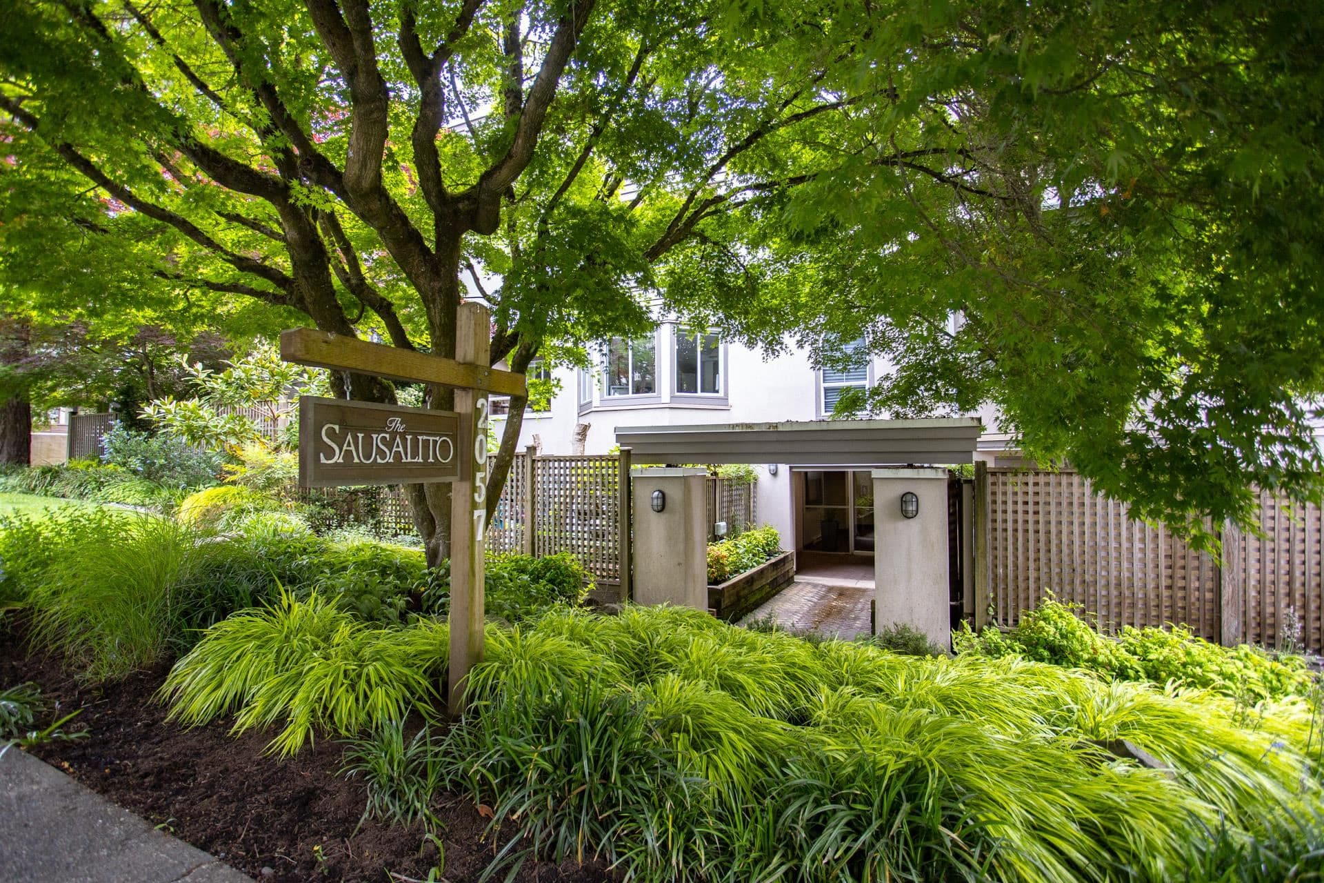 202 - 2057 W 3rd Avenue, Vancouver, V6J 1L4 — photo 2