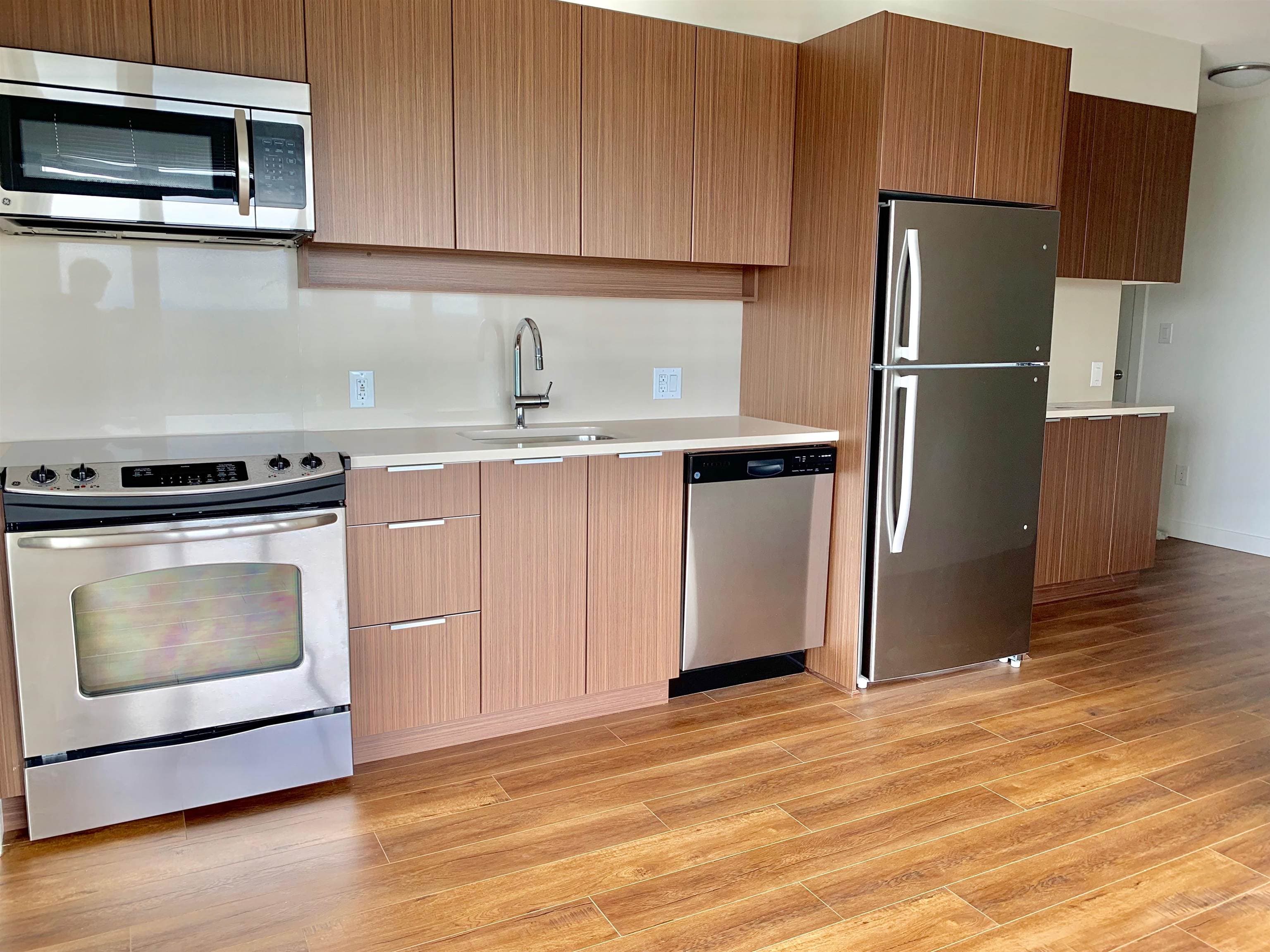 1506 - 13308 Central Avenue, Surrey, V3T 0M4 — photo 4