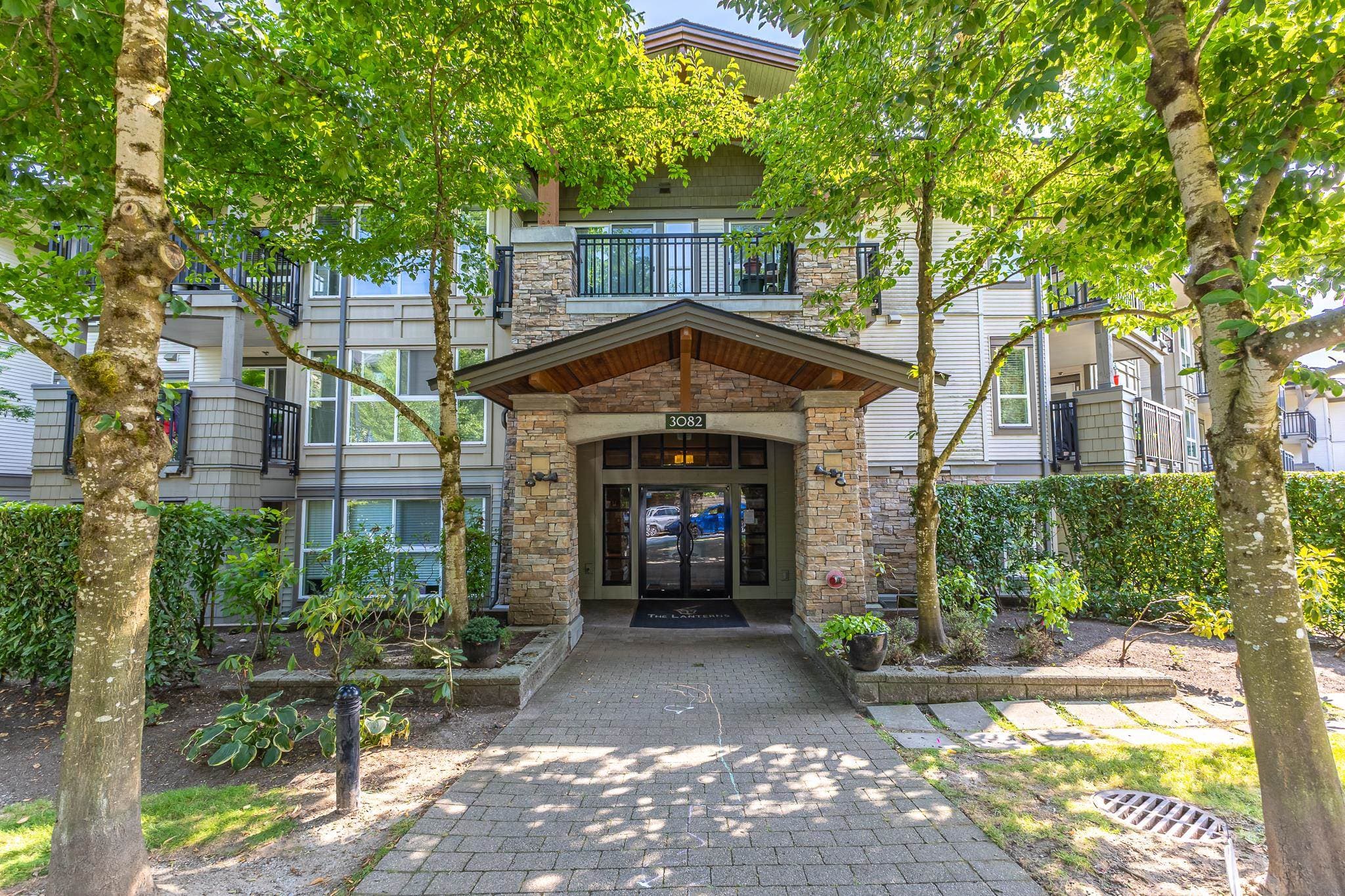 201 - 3082 Dayanee Springs Boulevard, Coquitlam