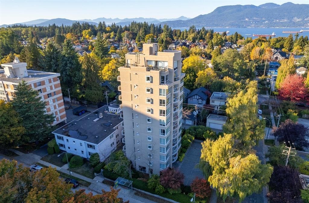 10 - 2575 Tolmie Street, Vancouver