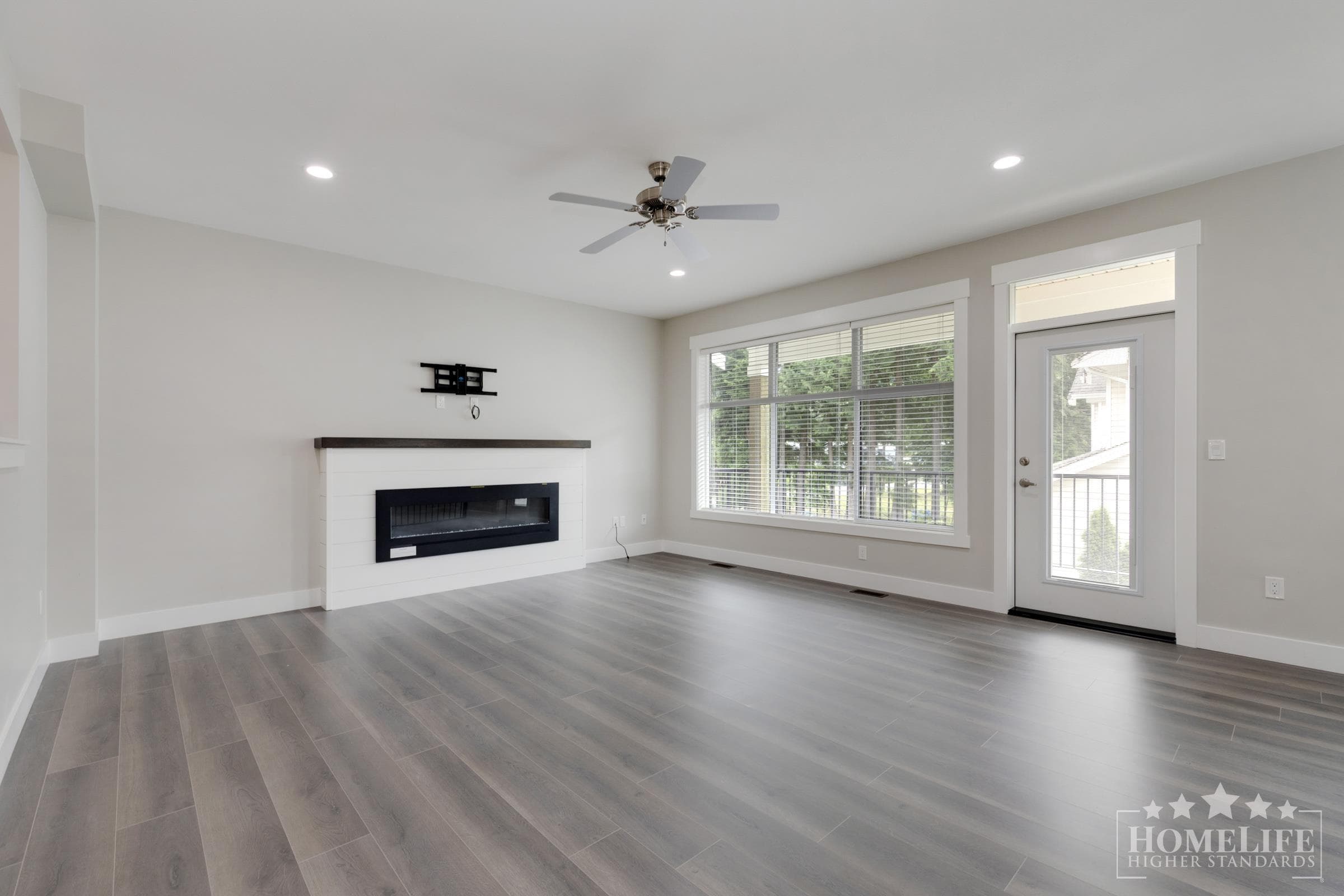 4 - 386 Pine Avenue, Harrison Hot Springs, V0M 1K0 — photo 2