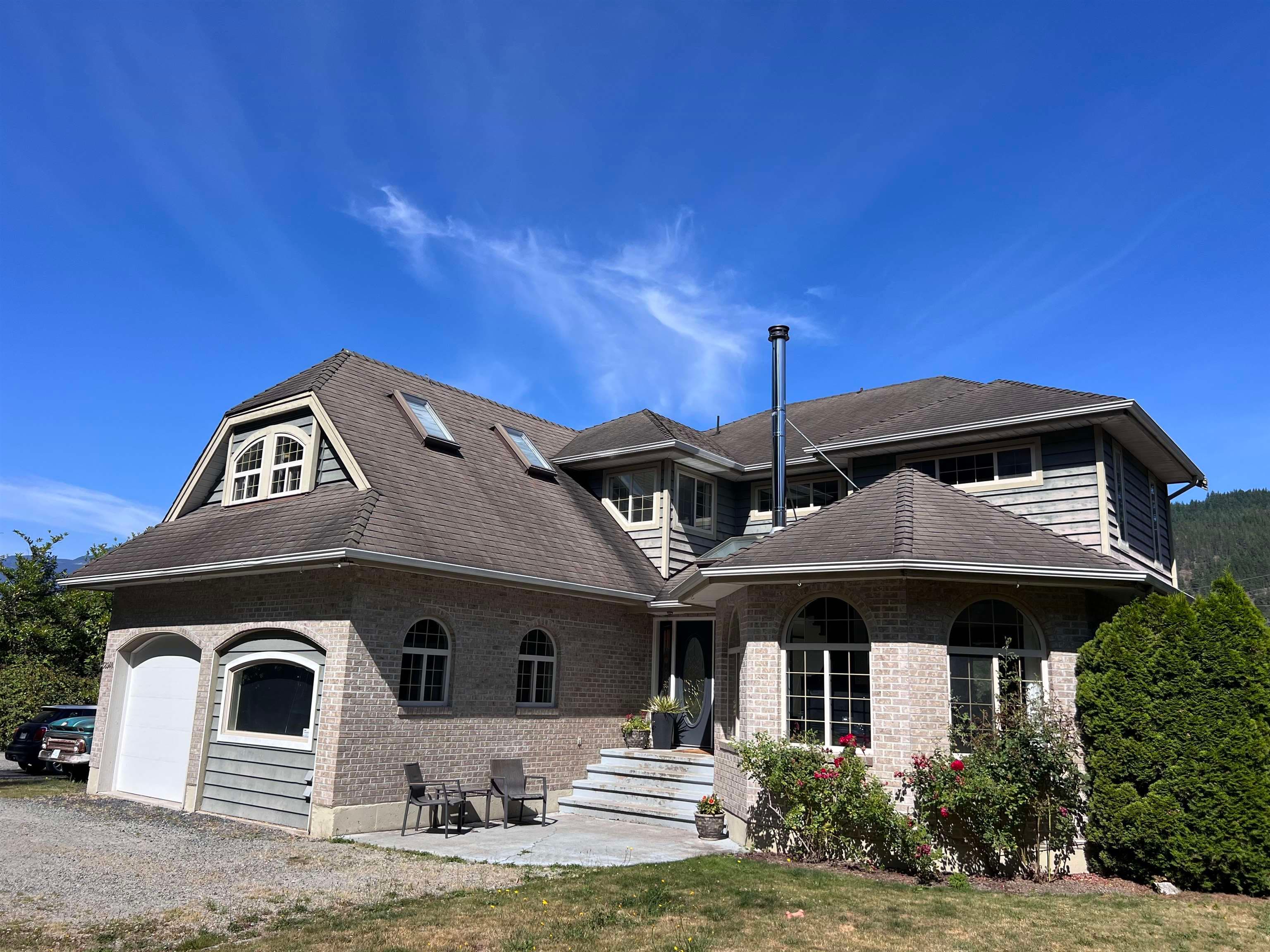 38940 Loggers Lane, Squamish, V8B 0A4 — photo 1
