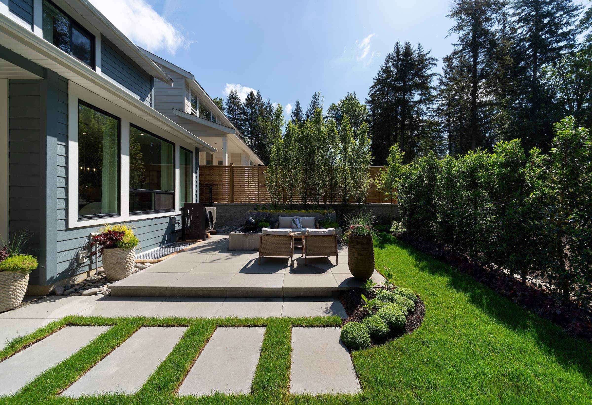 23357 Seymour Avenue, Maple Ridge, V4R 0J7 — photo 2