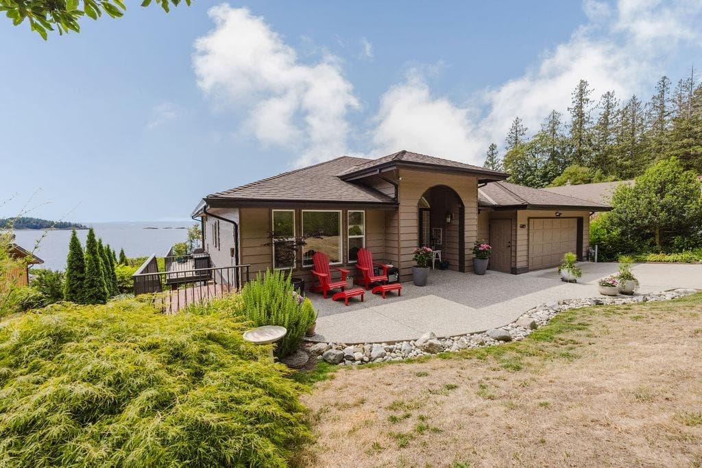 6889 Island View Road, Sechelt, V7Z 0T2 — photo 2