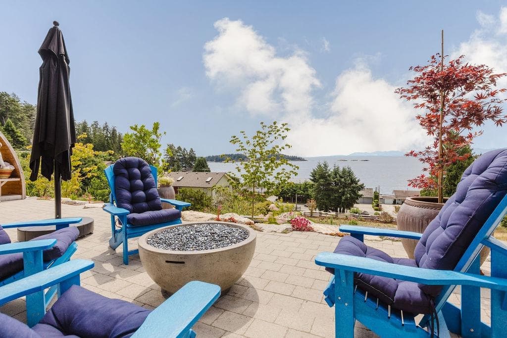6889 Island View Road, Sechelt, V7Z 0T2 — photo 1