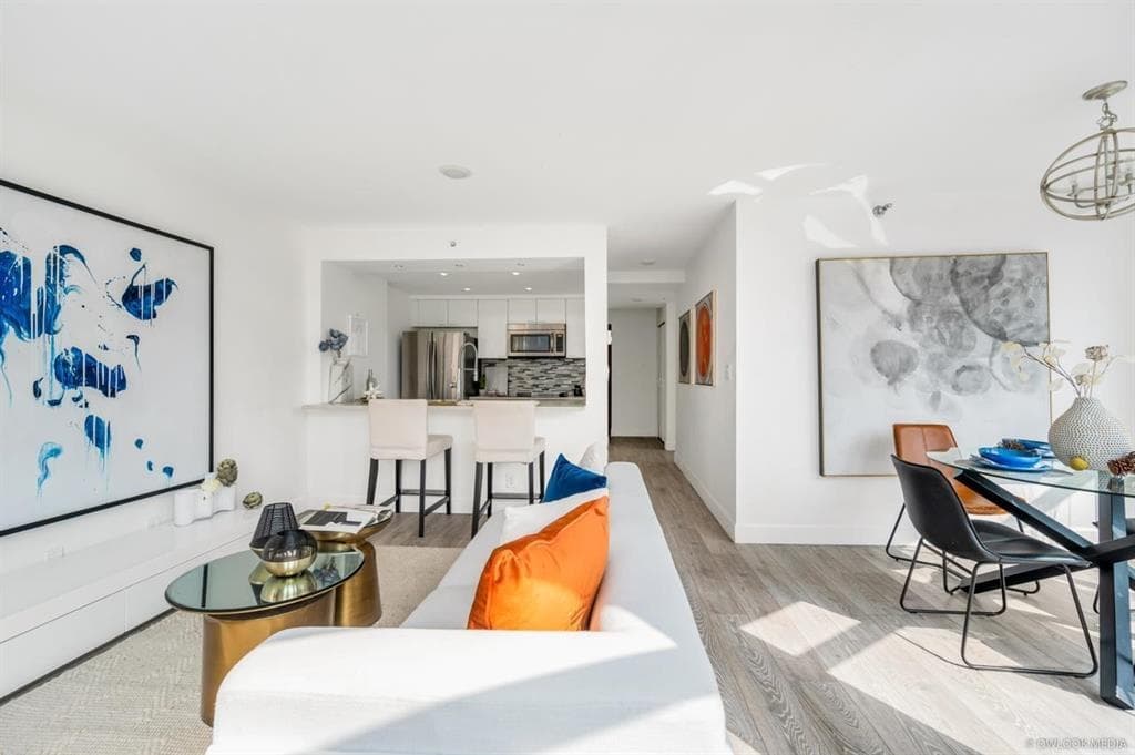 902 - 1200 Alberni Street, Vancouver