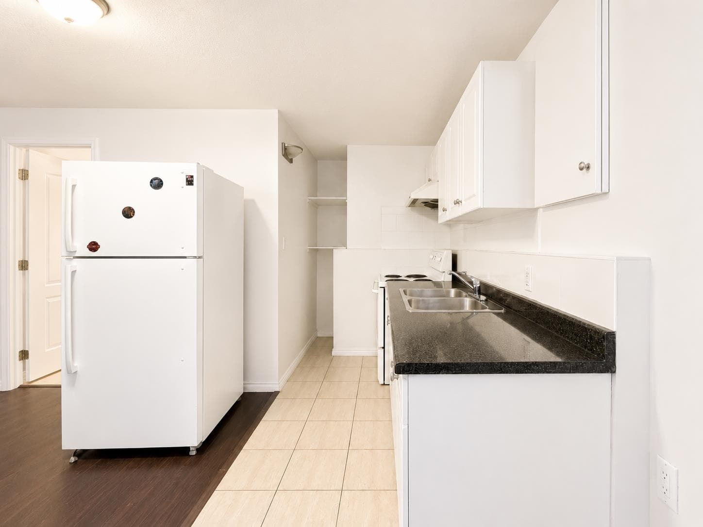 2br - 5838 Kerr Street, Vancouver, V5R 4C1 — photo 4