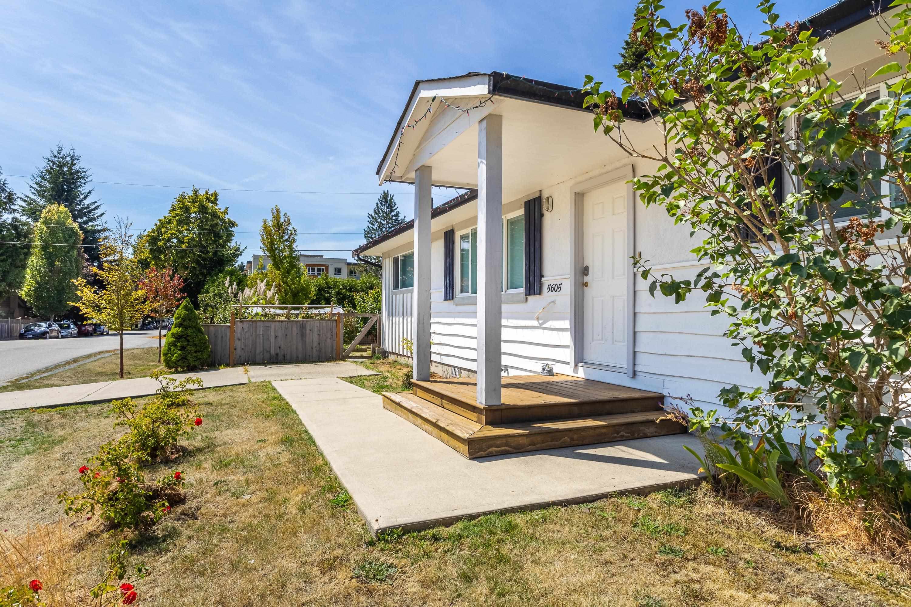 5605 Ocean Avenue, Sechelt, V0N 3A0 — photo 2
