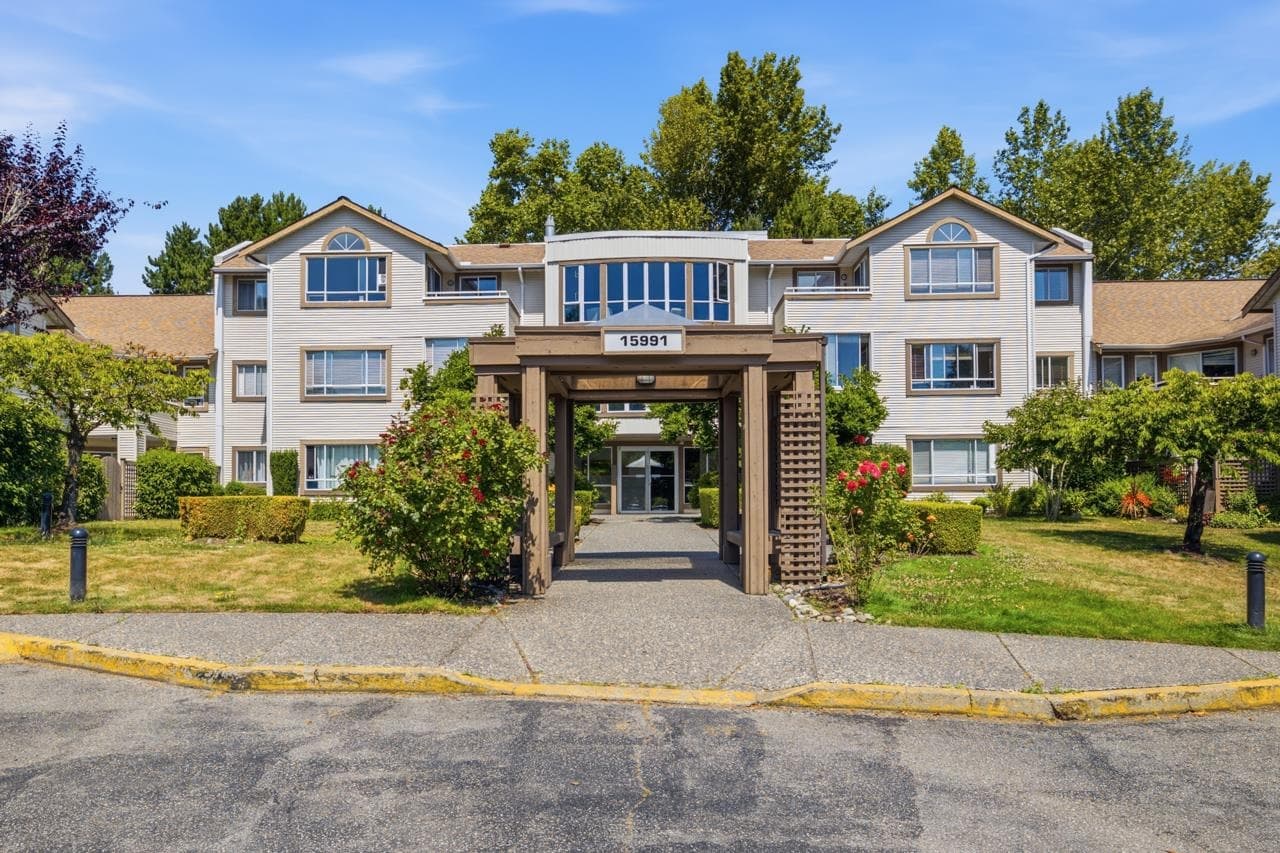 219 - 15991 Thrift Avenue, White Rock
