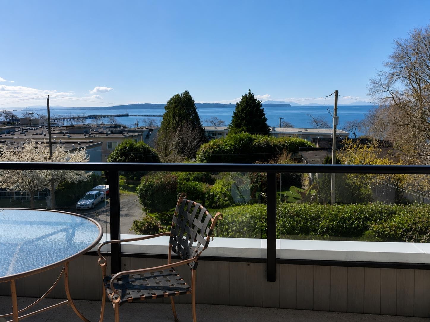 14878 Buena Vista Avenue, White Rock