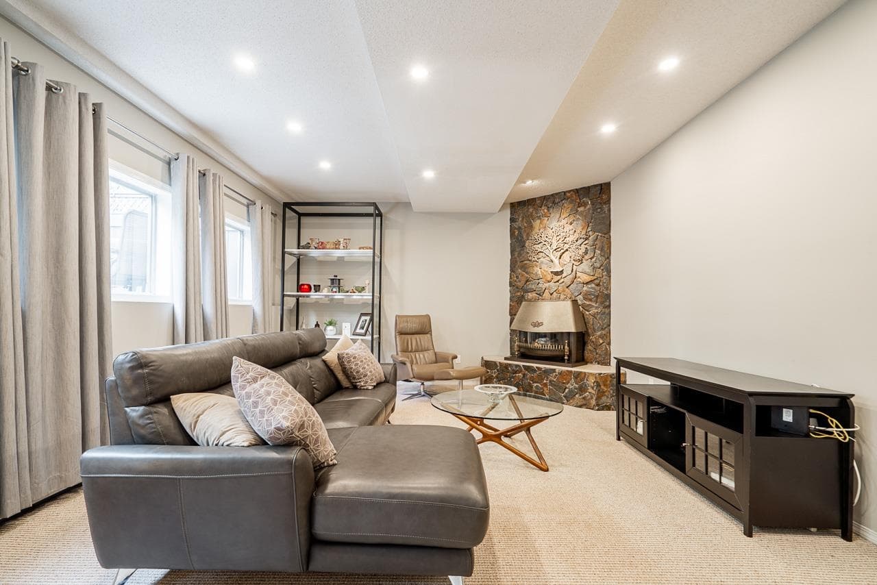 30 - 5216 201a Street, Langley