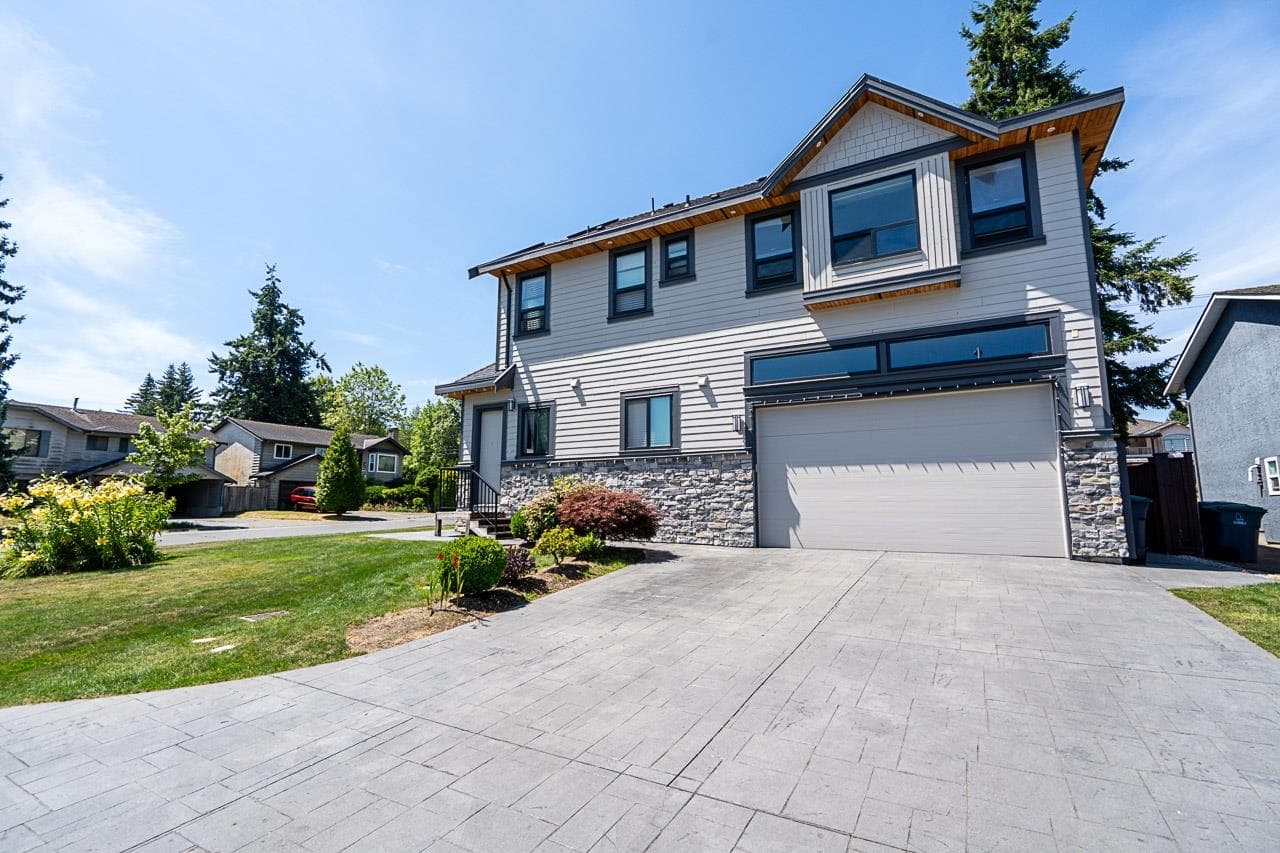 13209 65b Avenue, Surrey, V3W 7Y4 — photo 5