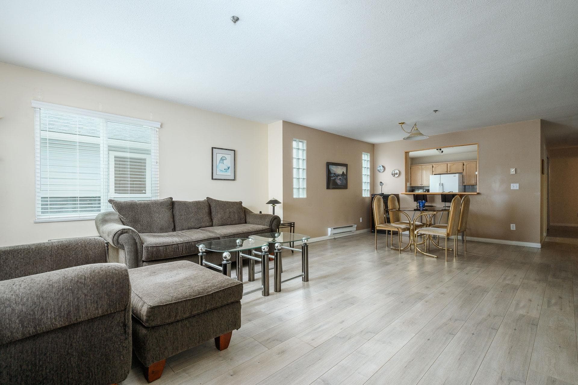 205 - 4988 47a Avenue, Delta