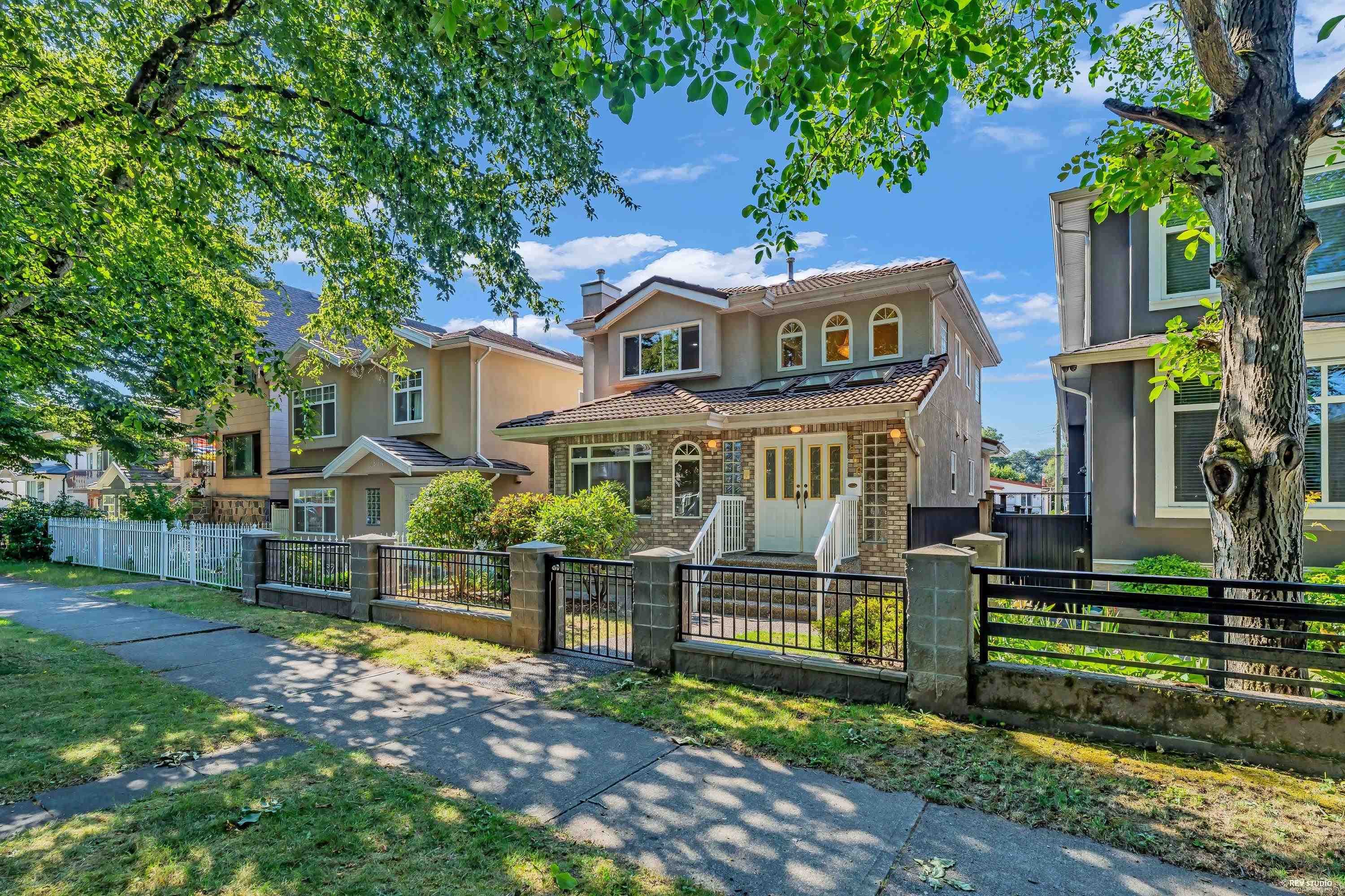2866 E 44th Avenue, Vancouver, V5R 3A6 — photo 2