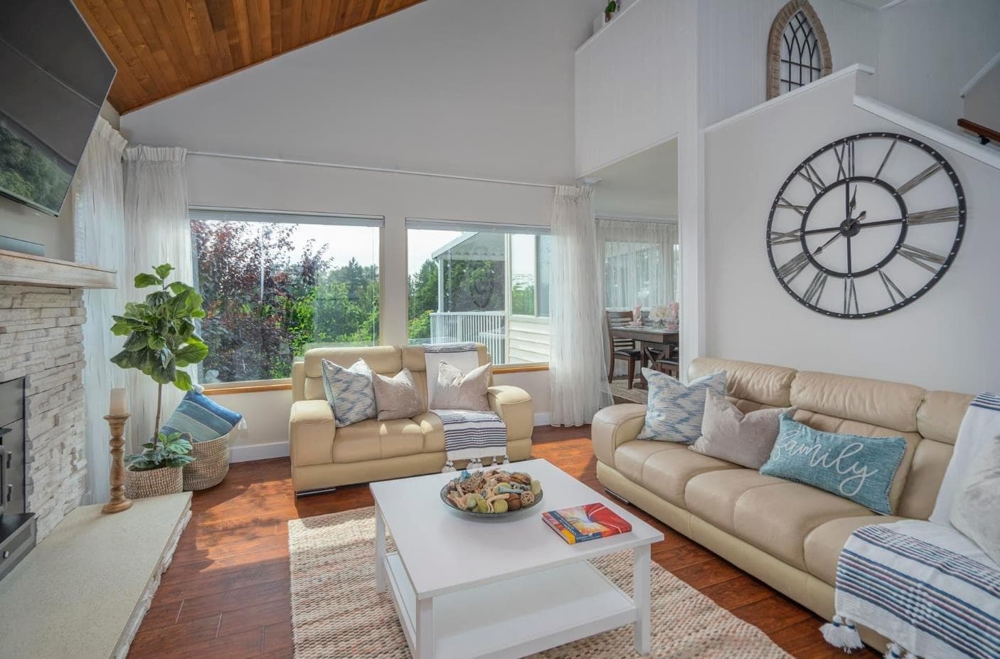 23005 Olund Crescent, Maple Ridge, V2X 9L3 — photo 5