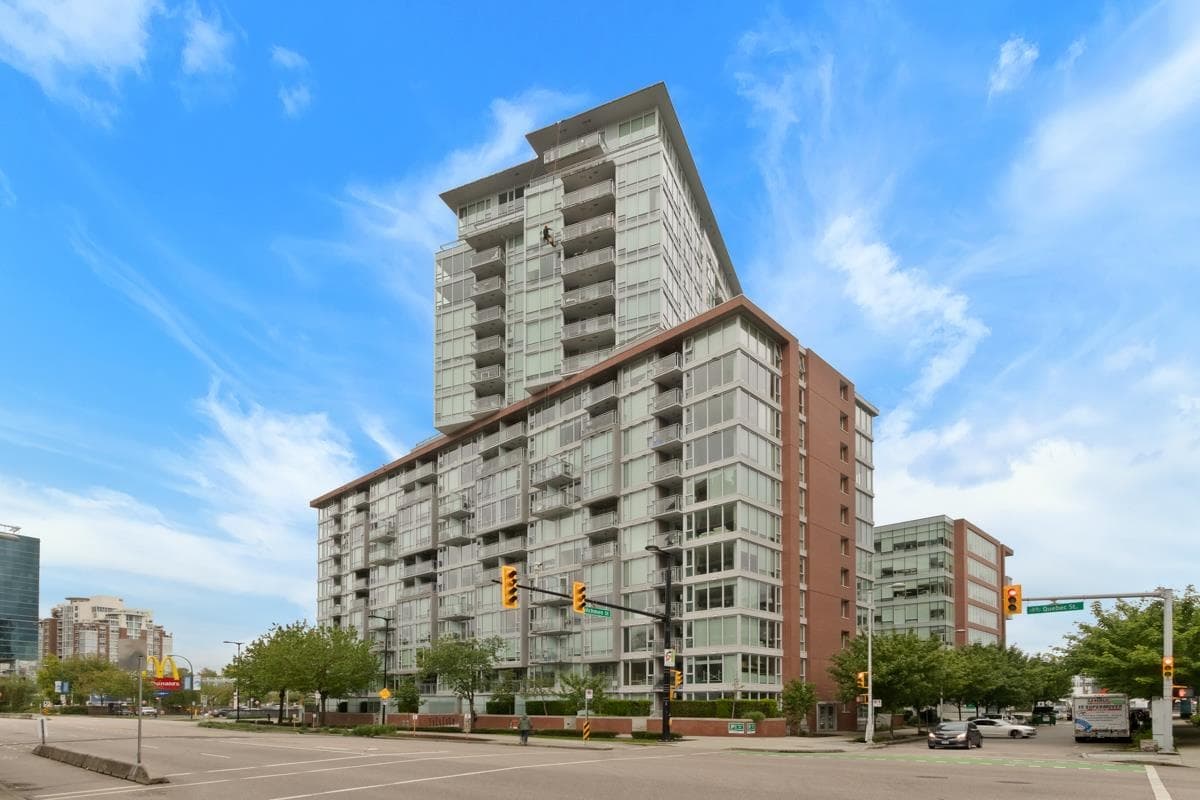 2207 - 1618 Quebec Street, Vancouver, V6A 0C5 — photo 2