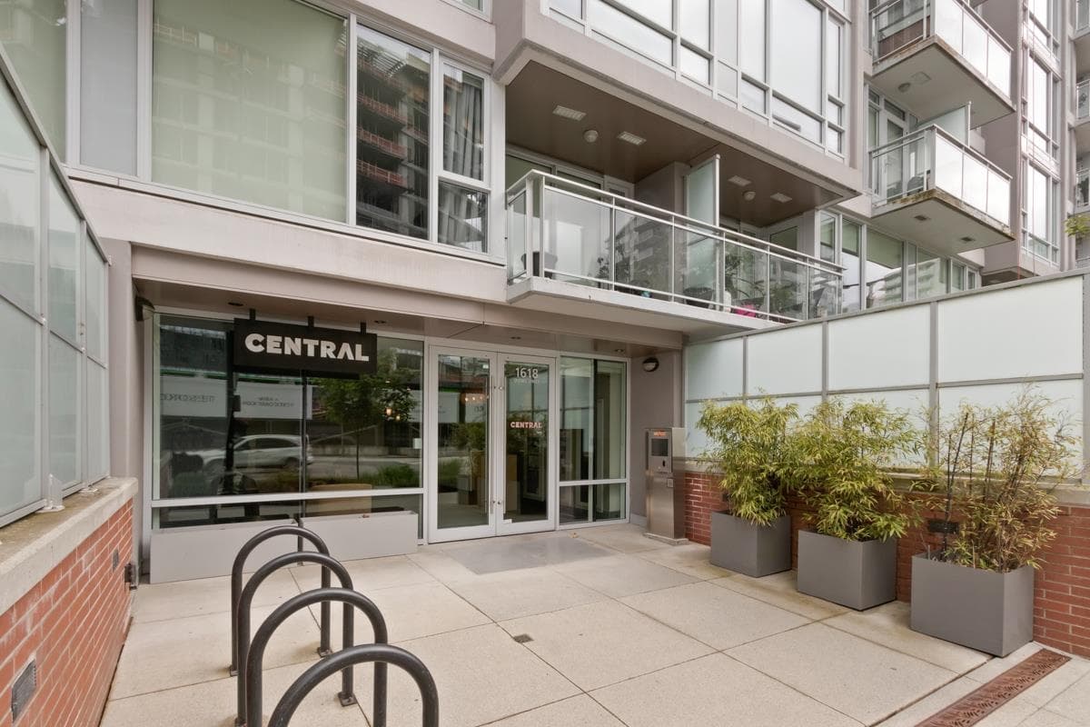 2207 - 1618 Quebec Street, Vancouver, V6A 0C5 — photo 3