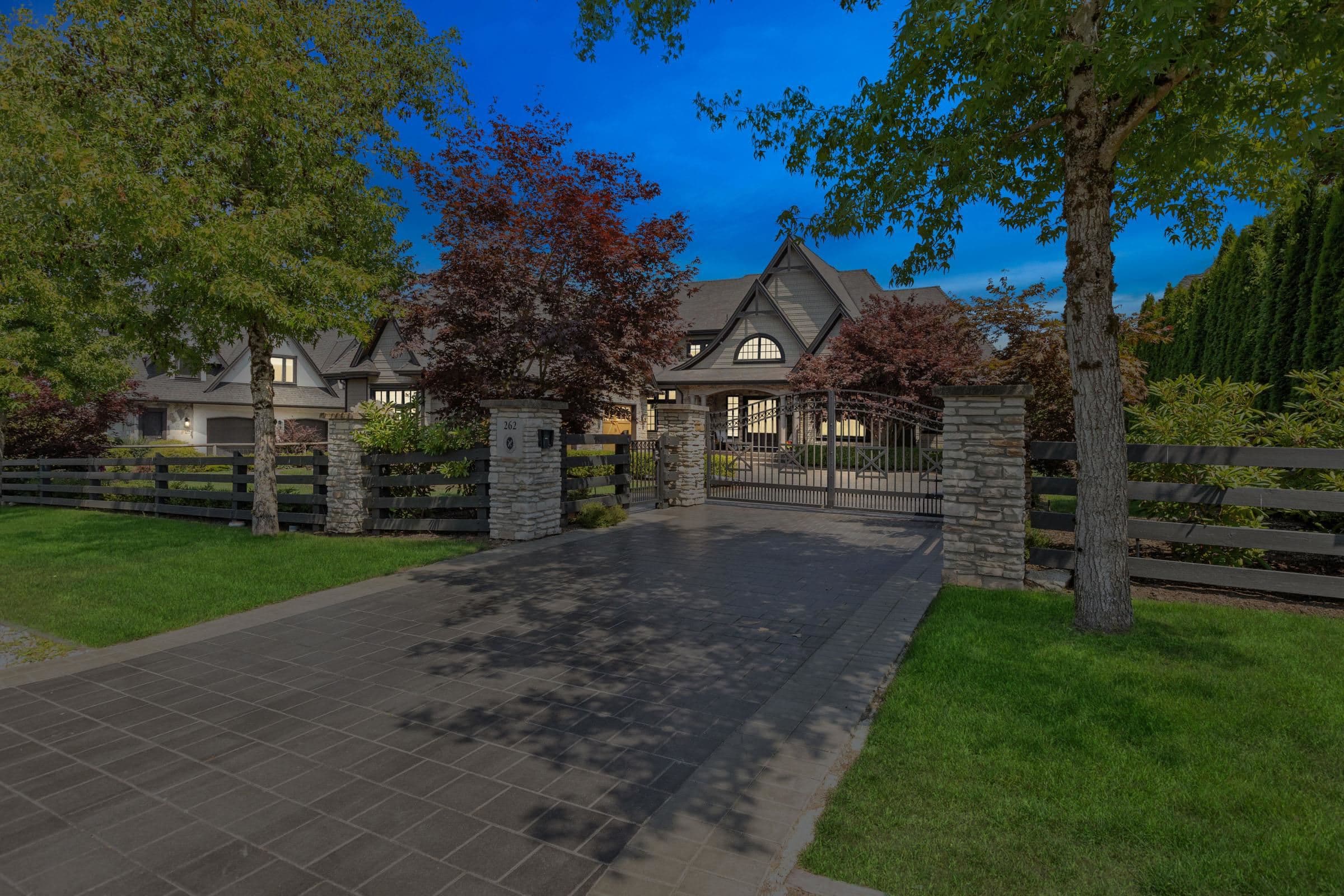 262 198 Street, Langley, V2Z 0A5 — photo 1