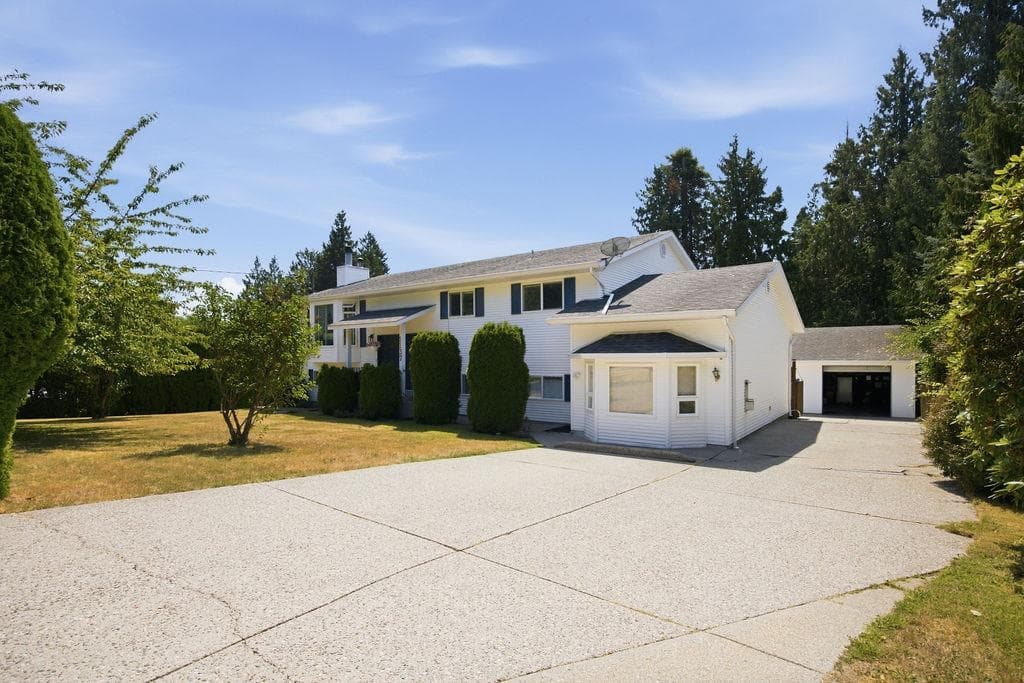 1137 Sunnyside Road, Gibsons