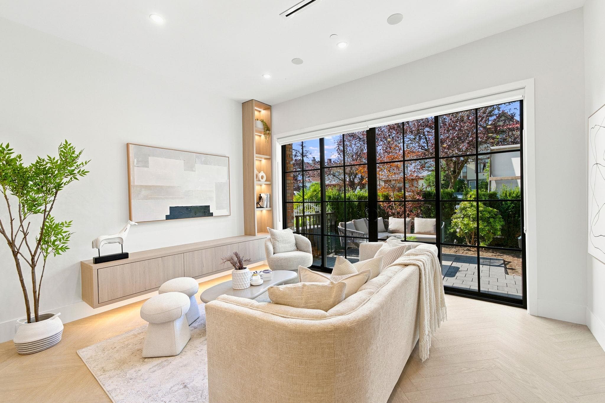 2 - 646 E 23rd Avenue, Vancouver