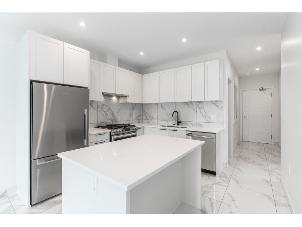 109 - 5415 Brydon Crescent, Langley, V3A 4A3 — photo 2