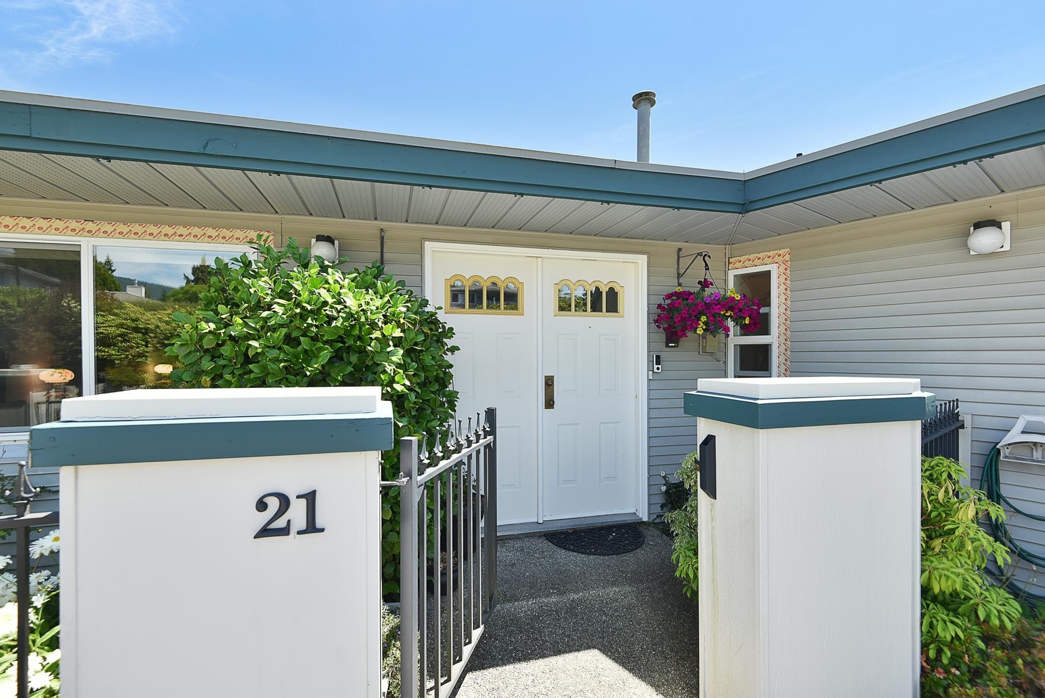 21 - 544 Eaglecrest Drive, Gibsons, V0N 1V8 — photo 3