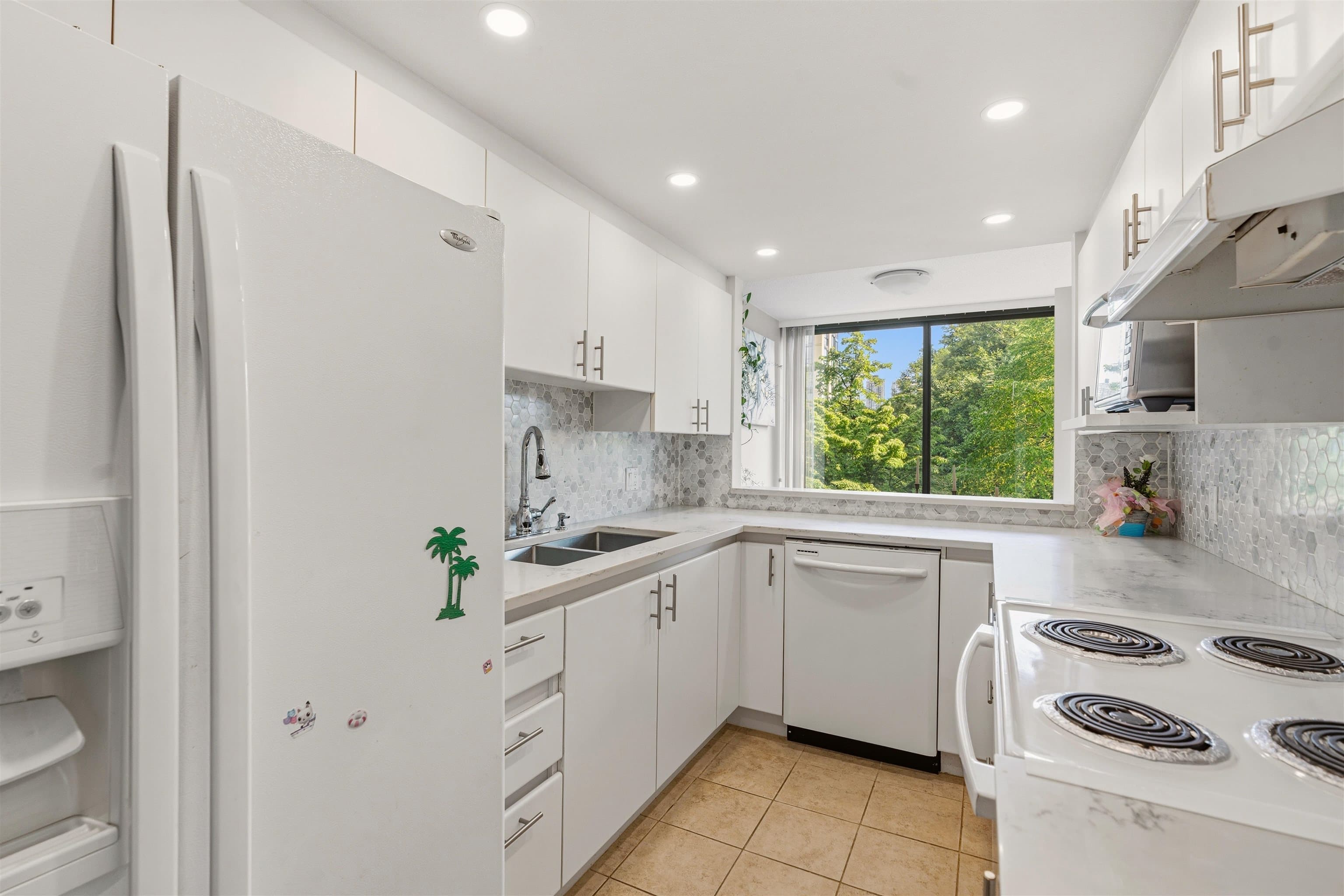 203 - 13353 108 Avenue, Surrey, V3T 5T5 — photo 4