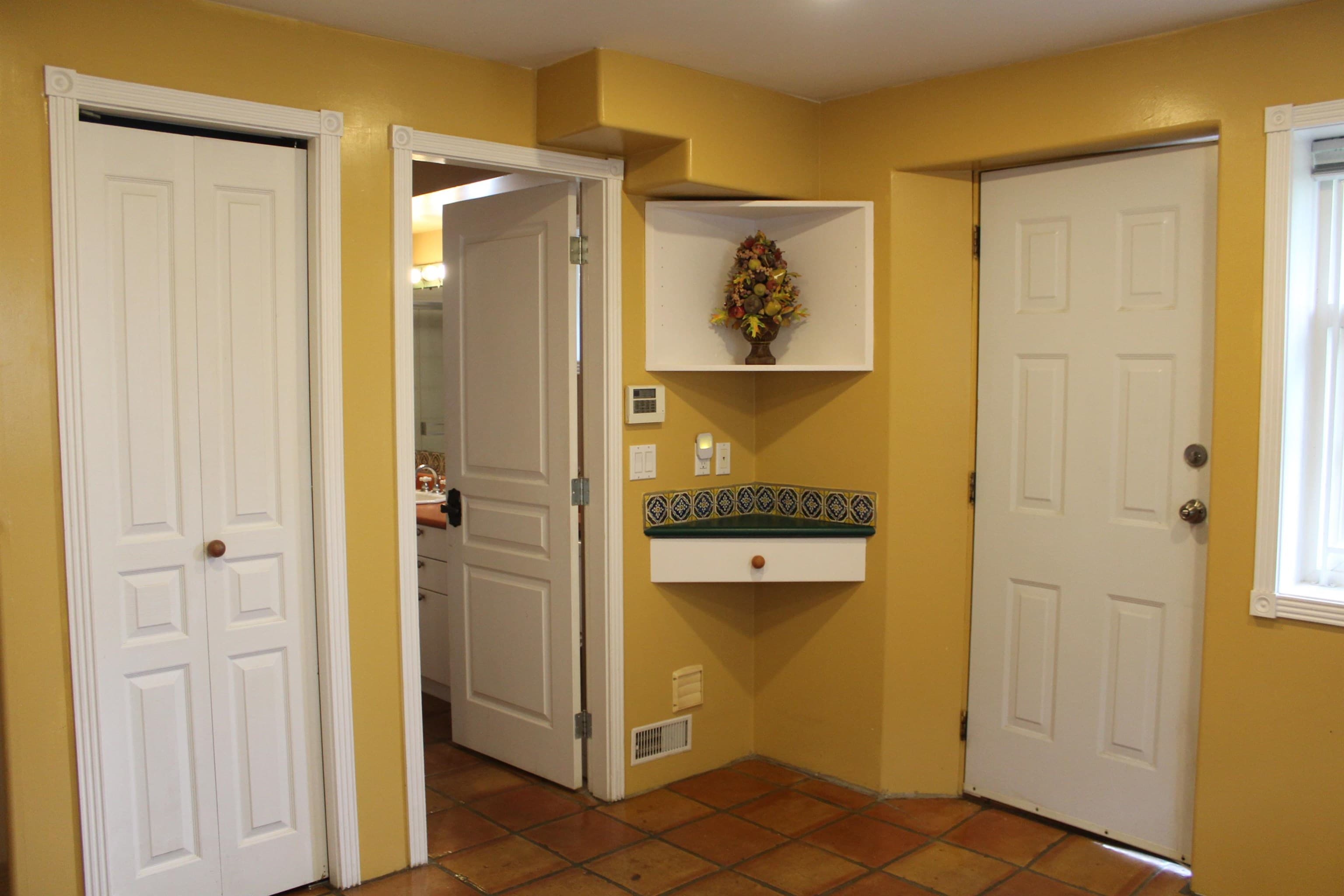 4792 Ridgelawn Drive, Burnaby, V5C 3Y2 — photo 3